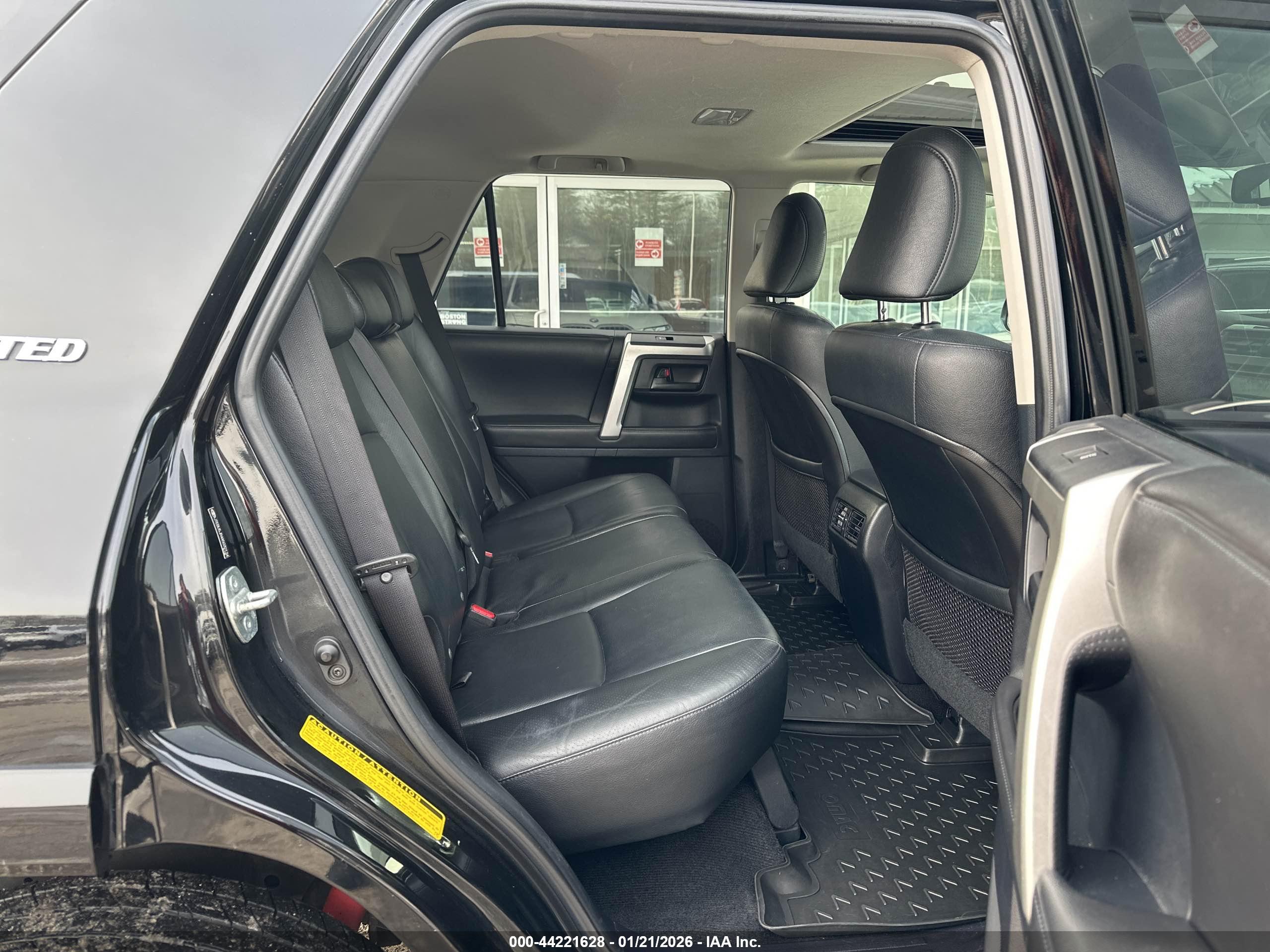 TOYOTA 4RUNNER image 8