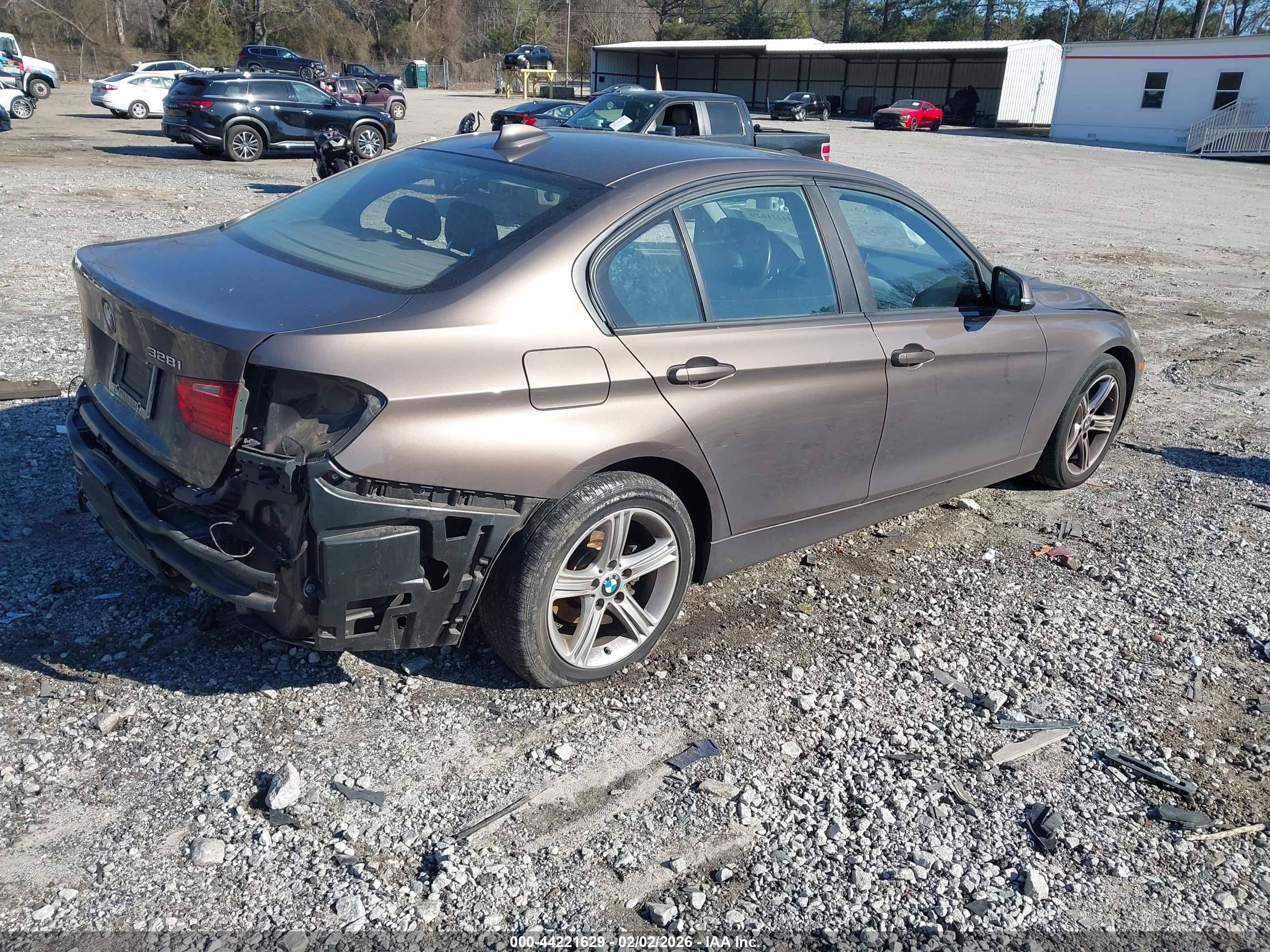 BMW 328I image 4