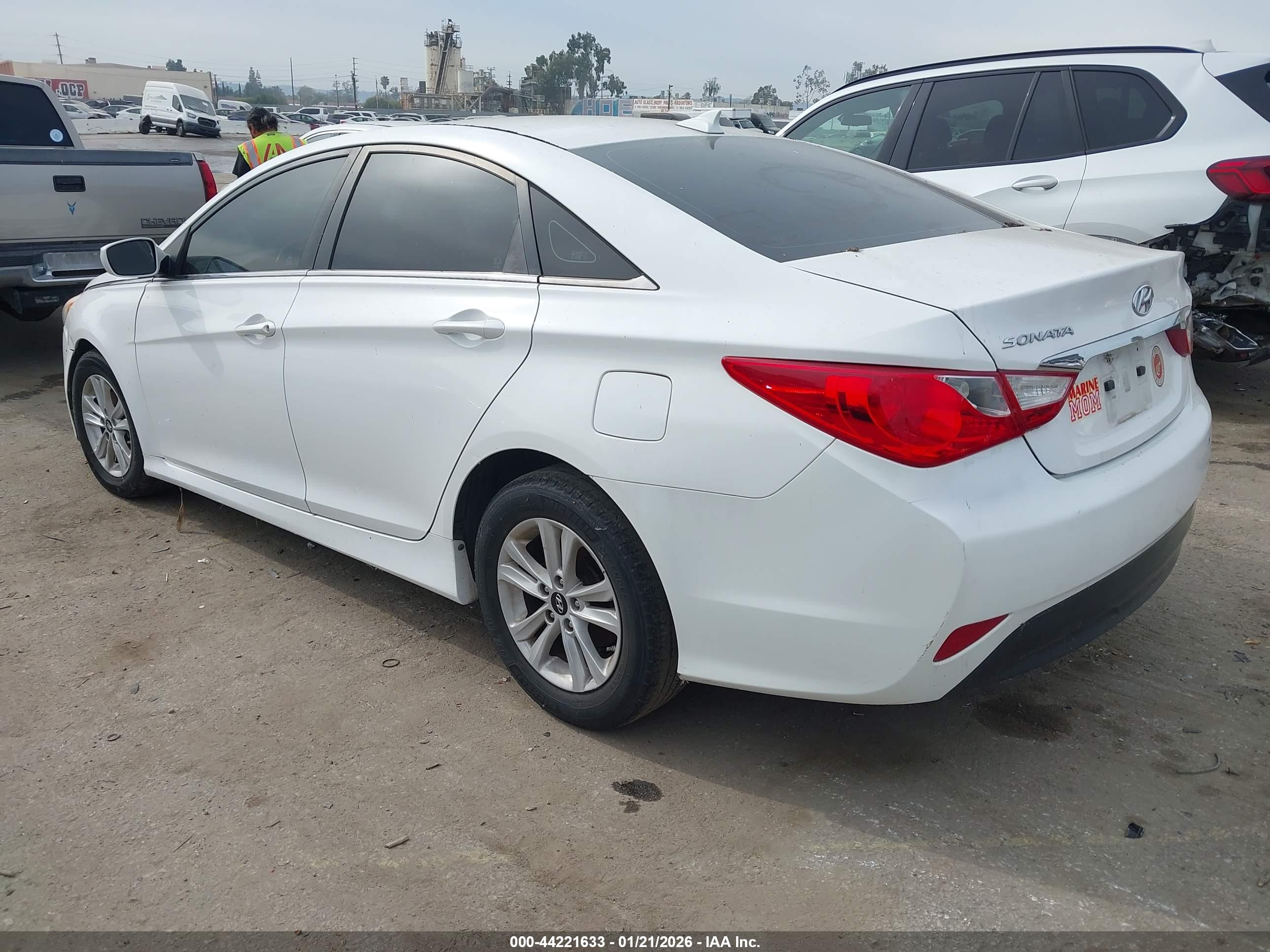 HYUNDAI SONATA image 3