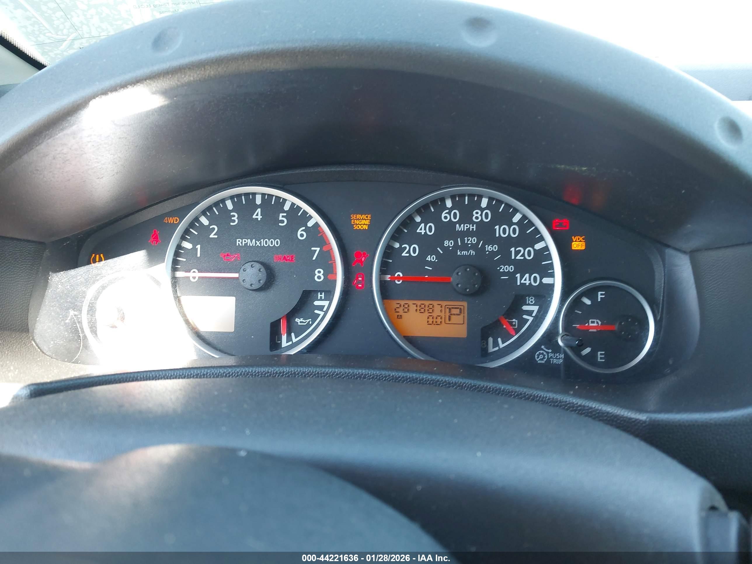 NISSAN FRONTIER image 7