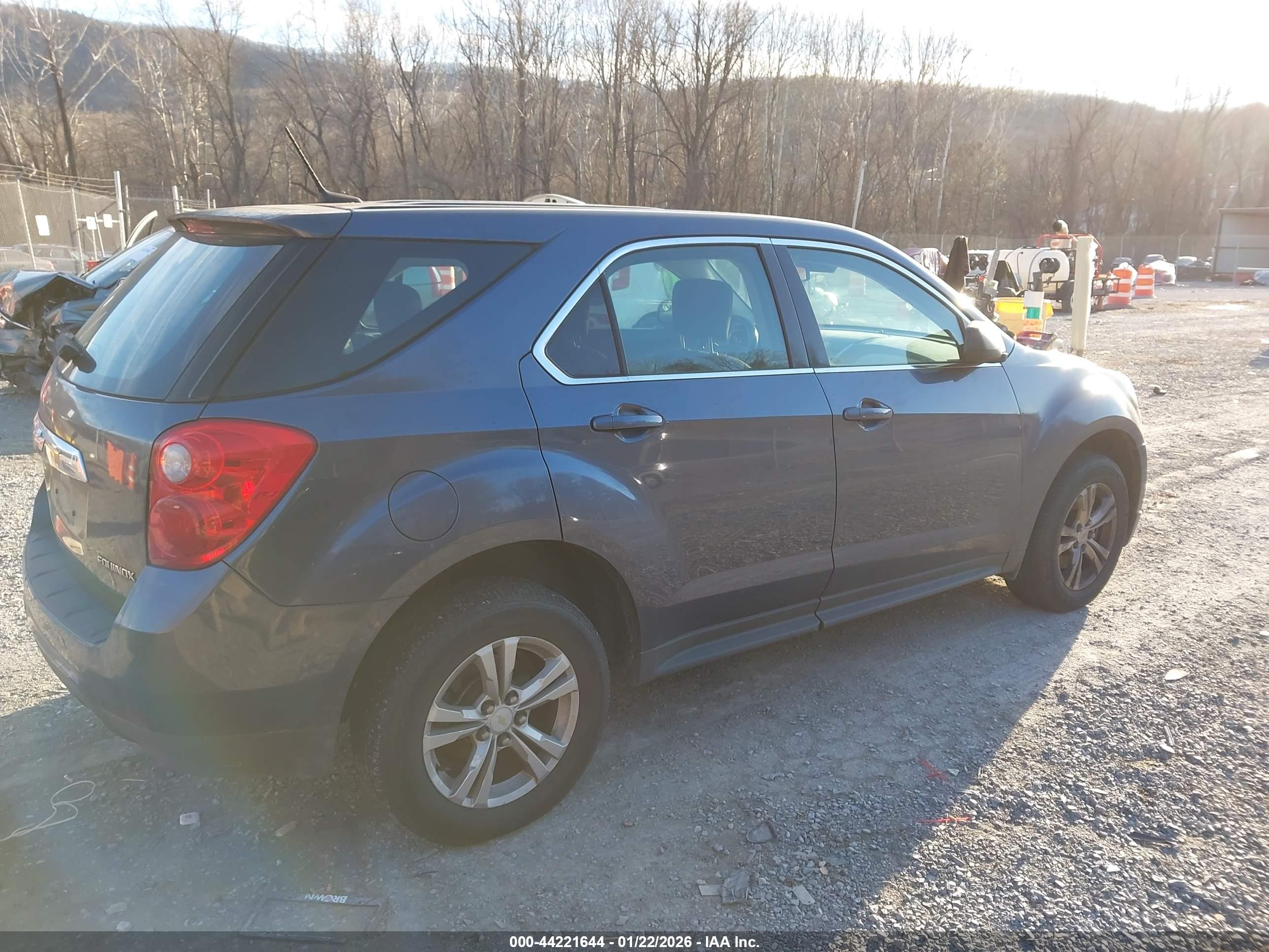 CHEVROLET EQUINOX image 4