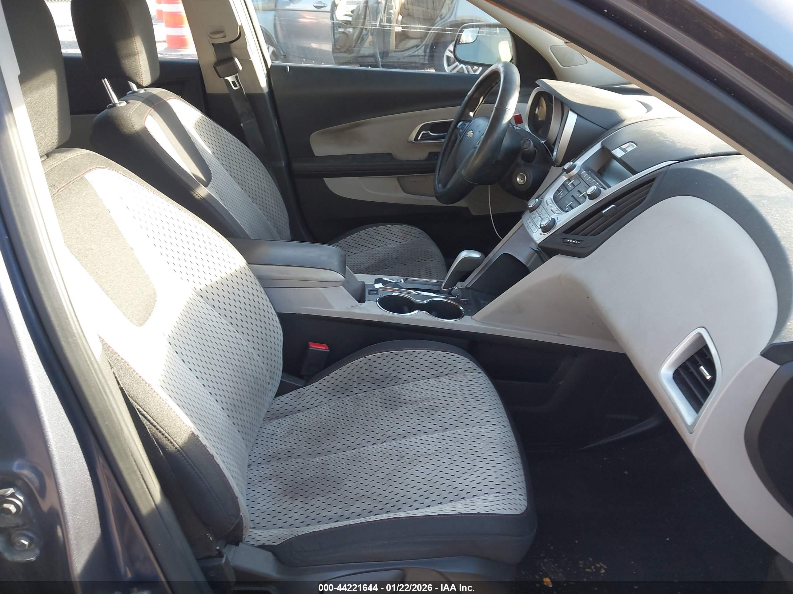 CHEVROLET EQUINOX image 5