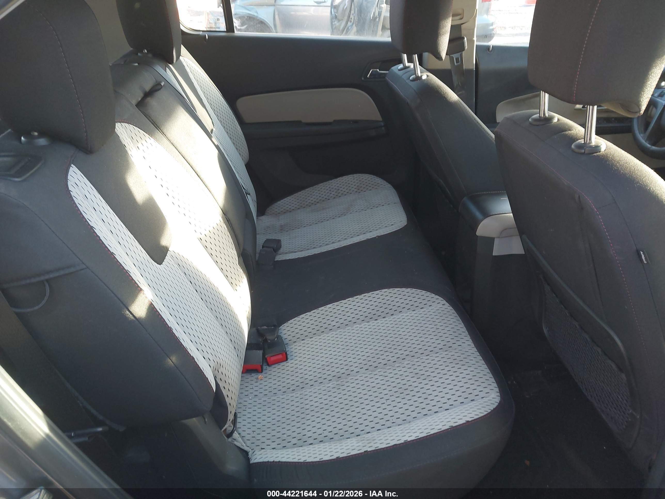 CHEVROLET EQUINOX image 8