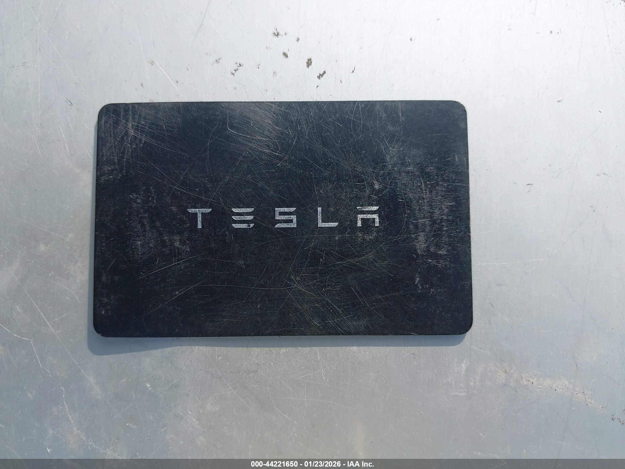 TESLA MODEL image 11