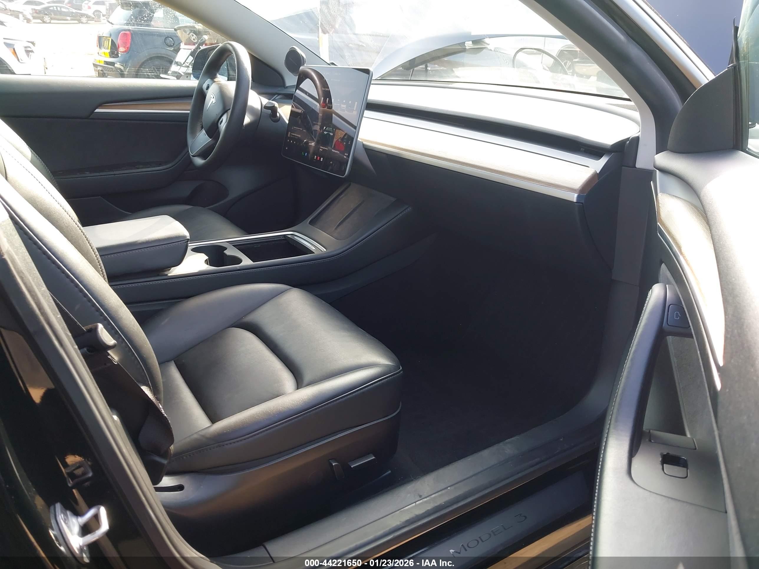 TESLA MODEL image 5