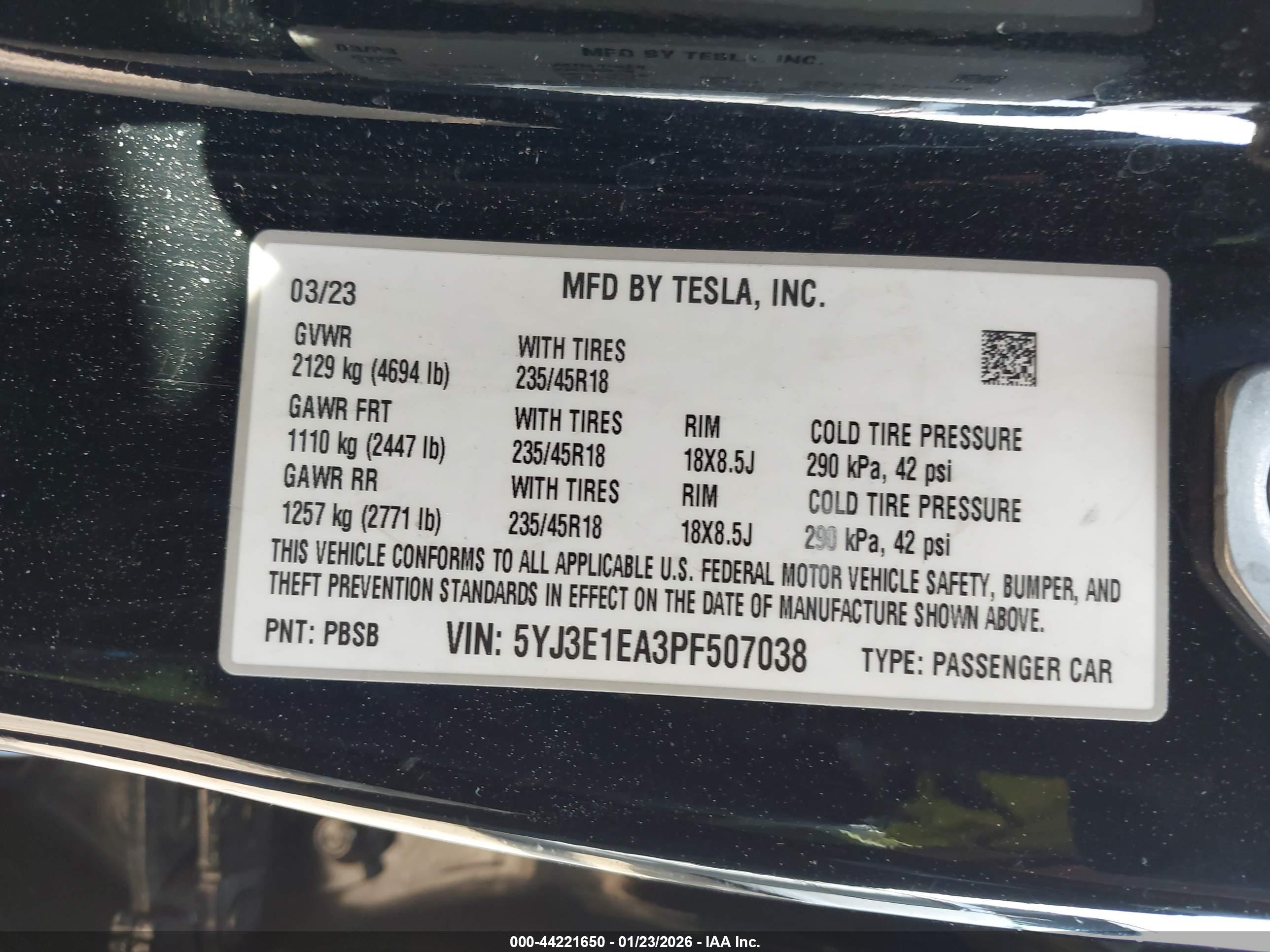 TESLA MODEL image 9