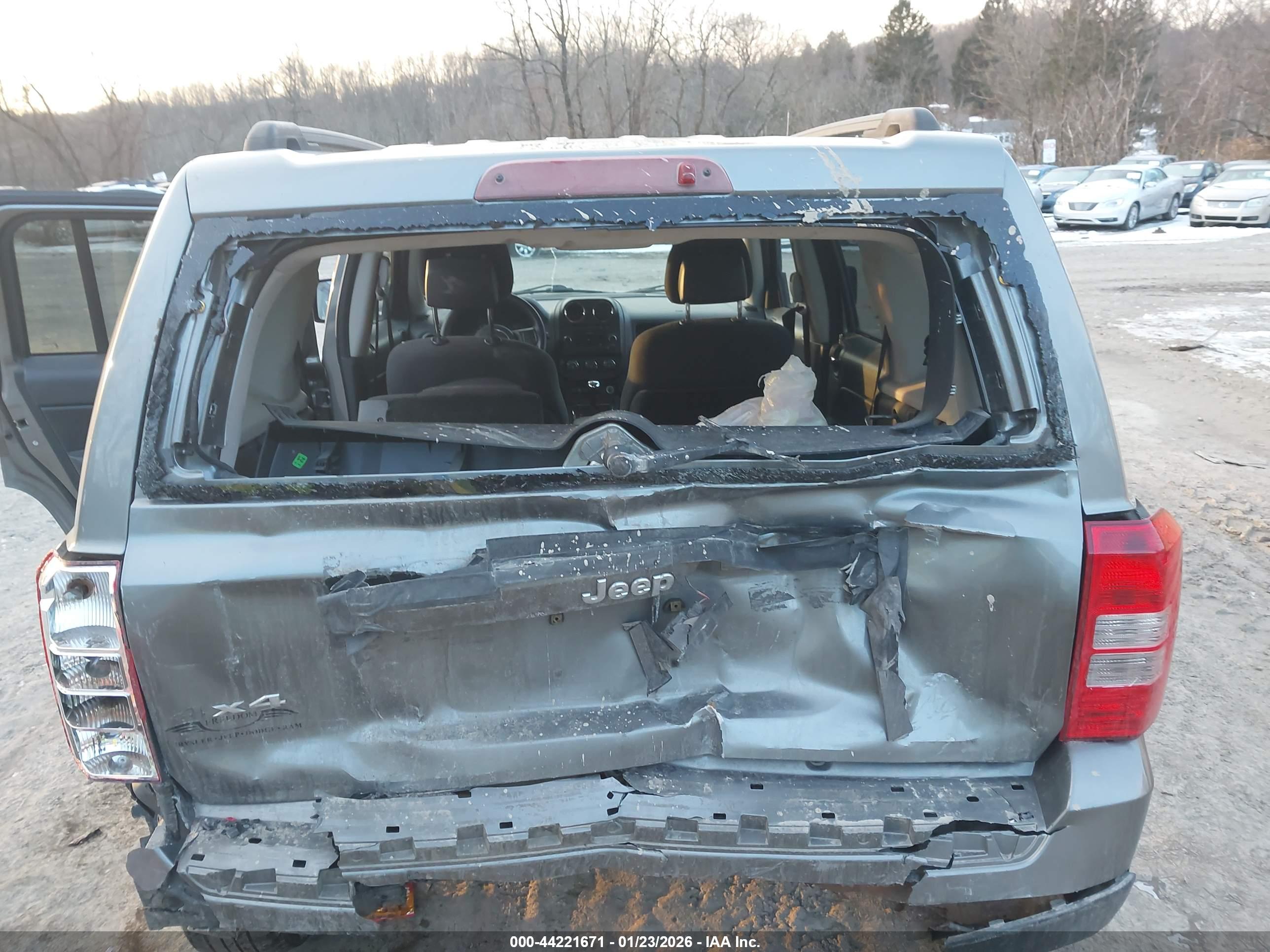 JEEP PATRIOT image 6