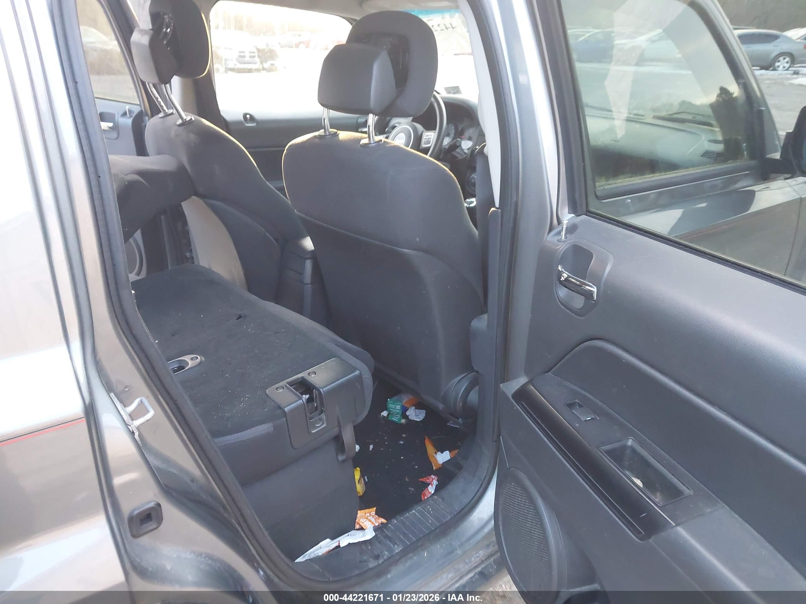 JEEP PATRIOT image 8