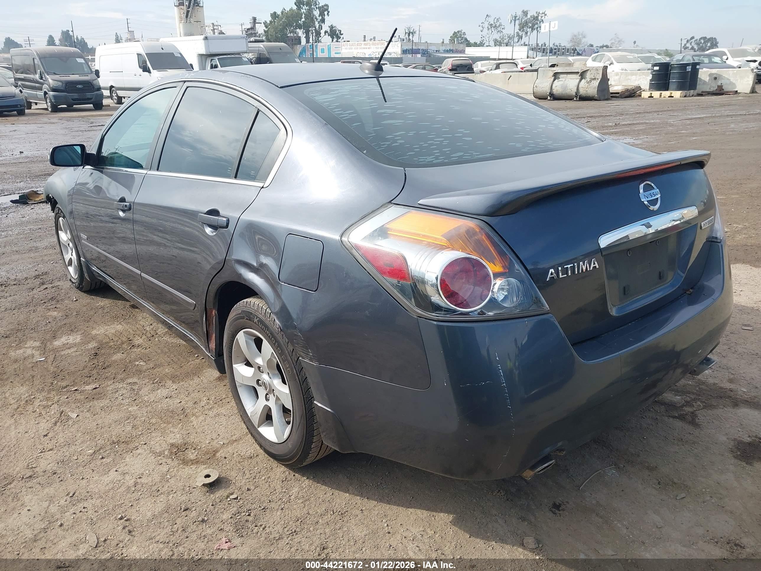 NISSAN ALTIMA image 3