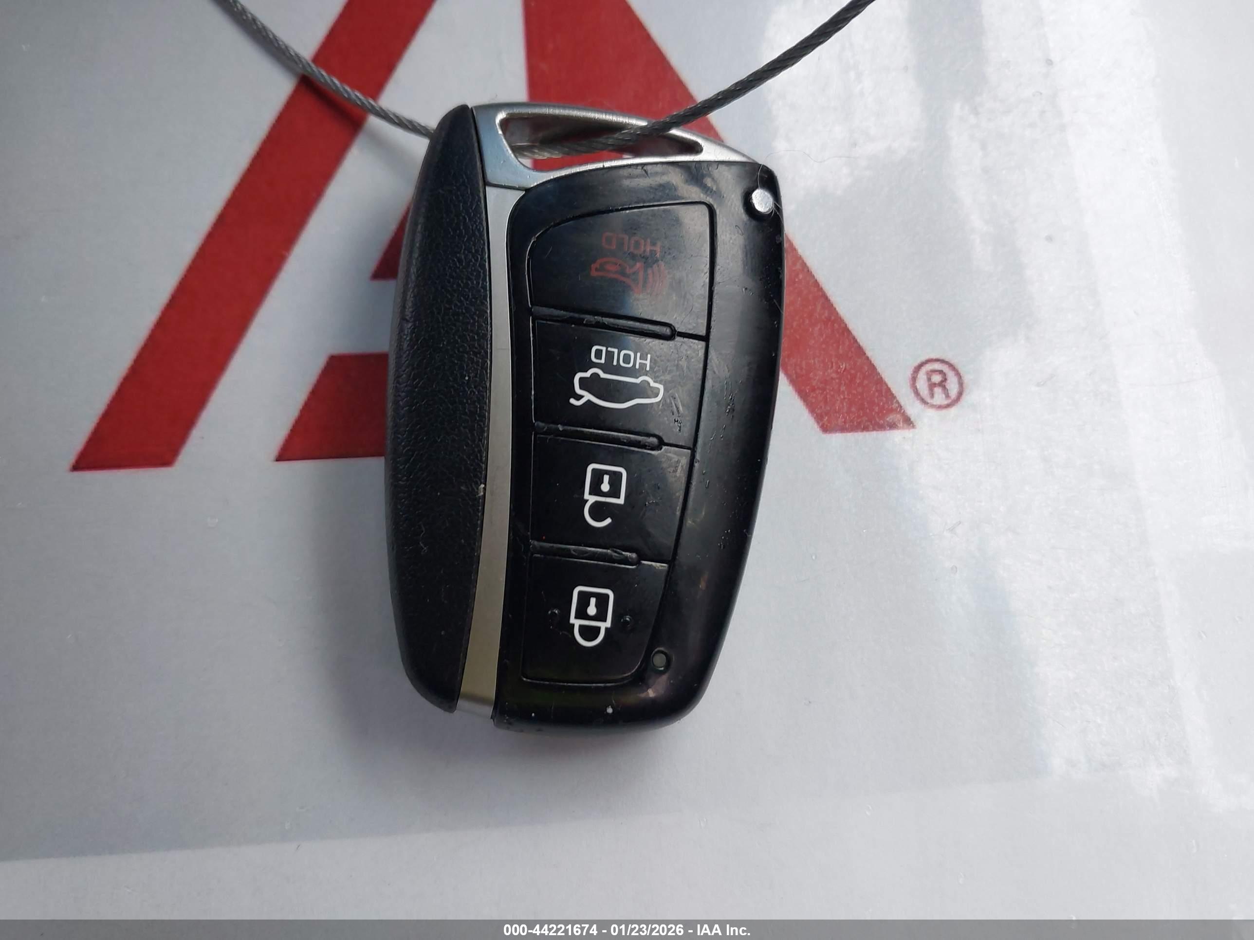 HYUNDAI GENESIS image 11