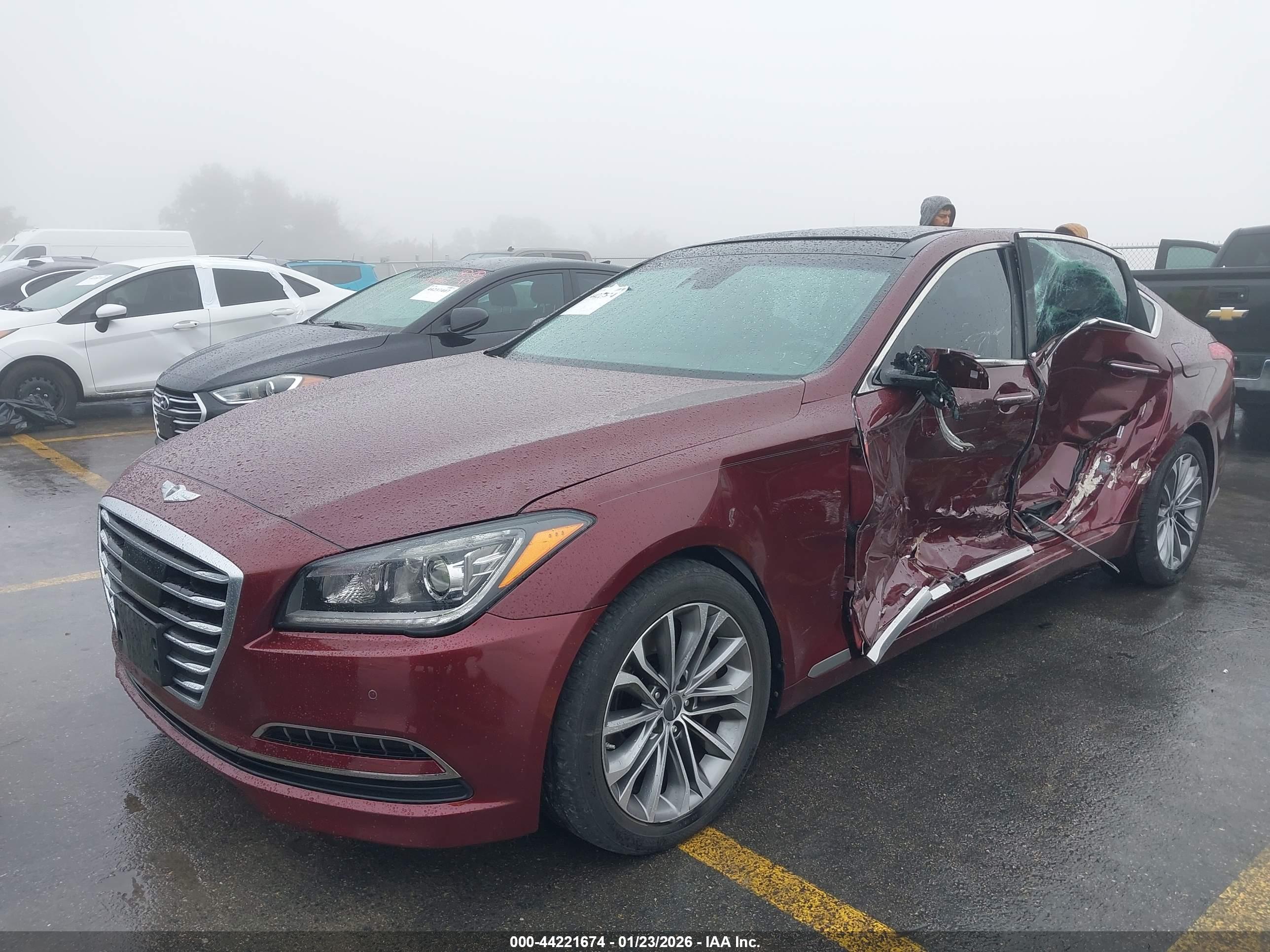 HYUNDAI GENESIS image 2