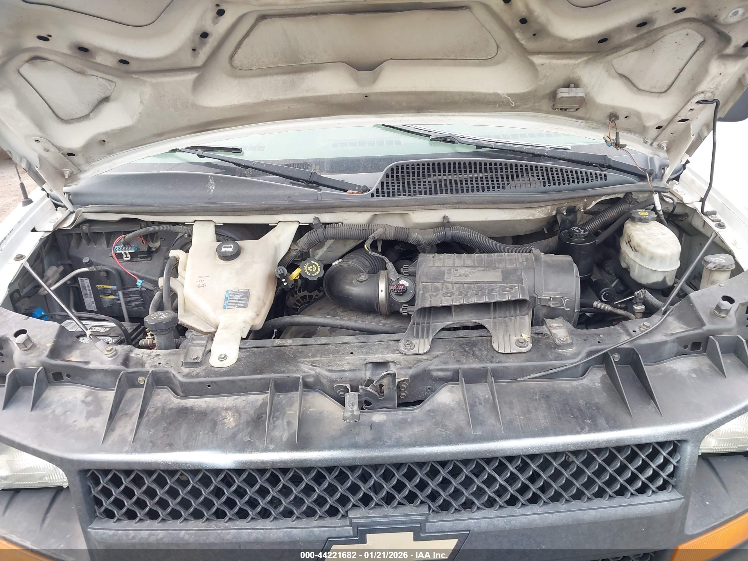 CHEVROLET EXPRESS image 10