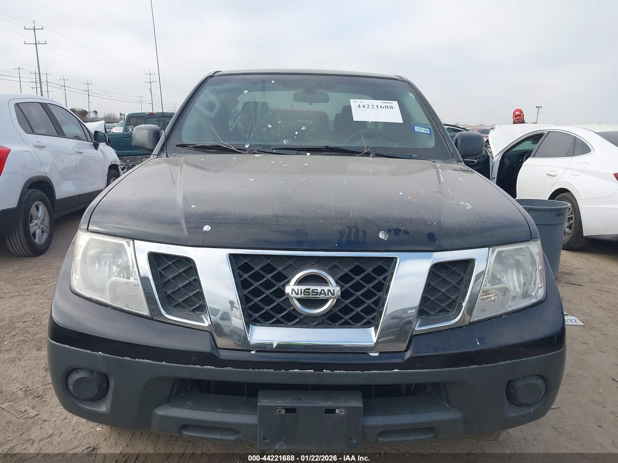 NISSAN FRONTIER image 6