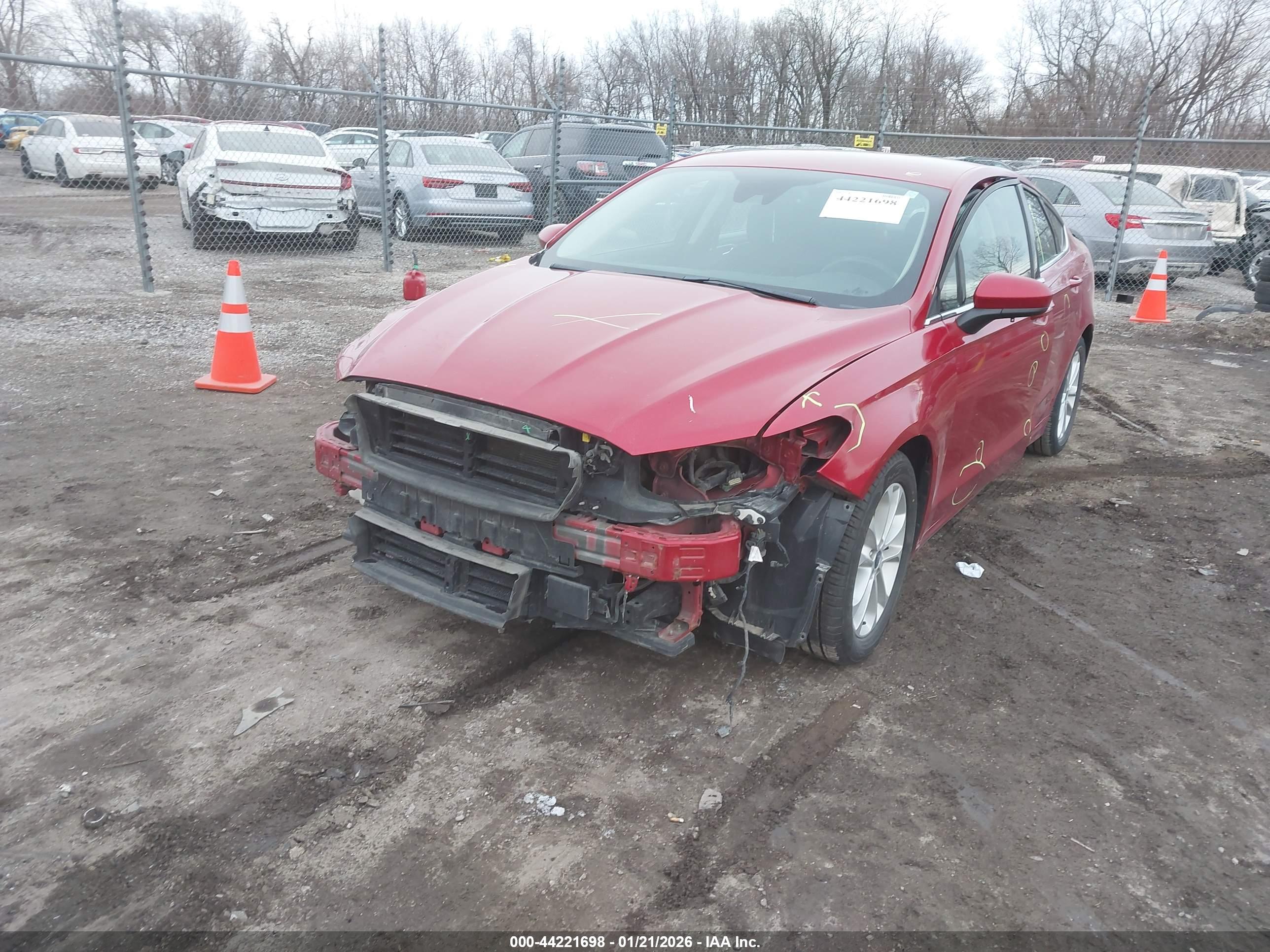 FORD FUSION image 2