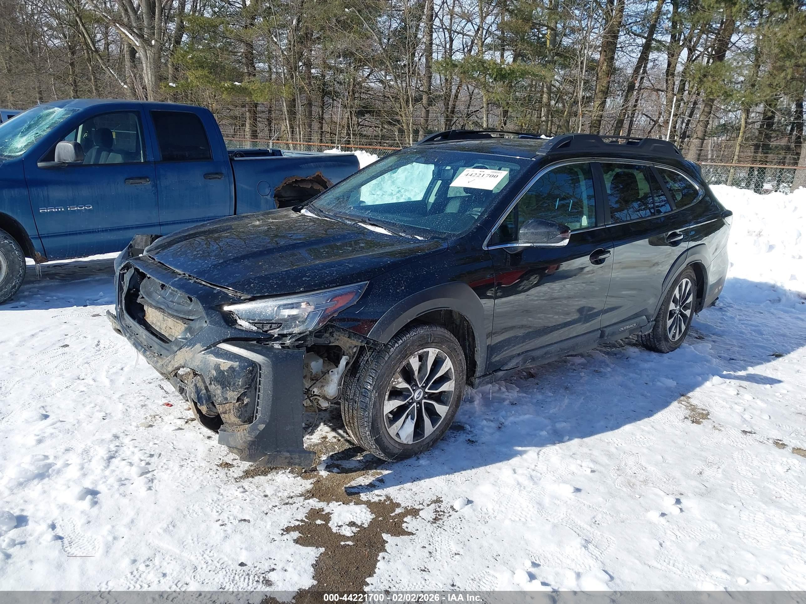 SUBARU OUTBACK image 2