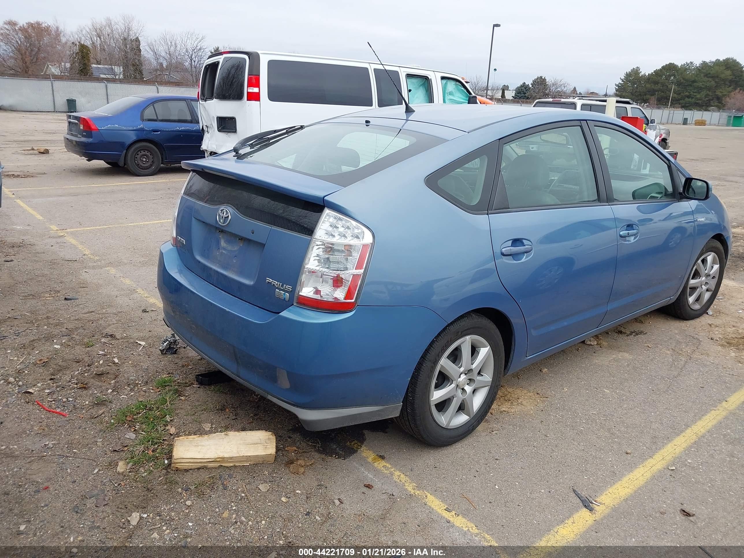 TOYOTA PRIUS image 4