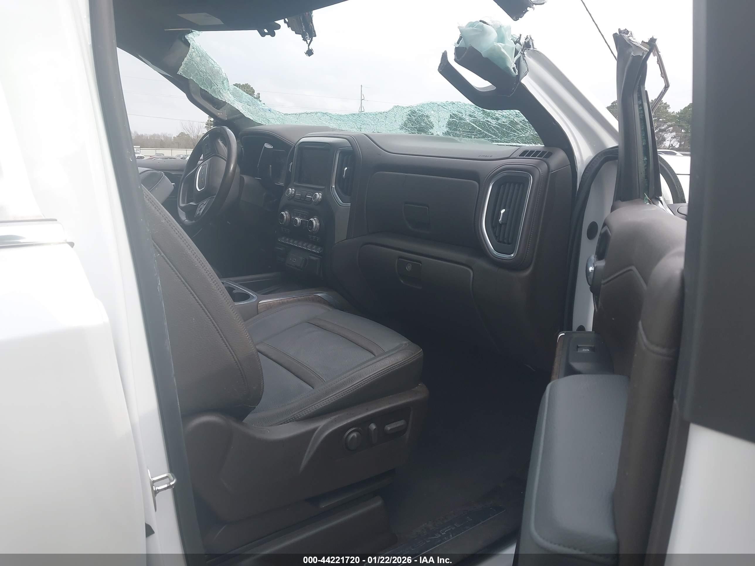 GMC SIERRA image 5
