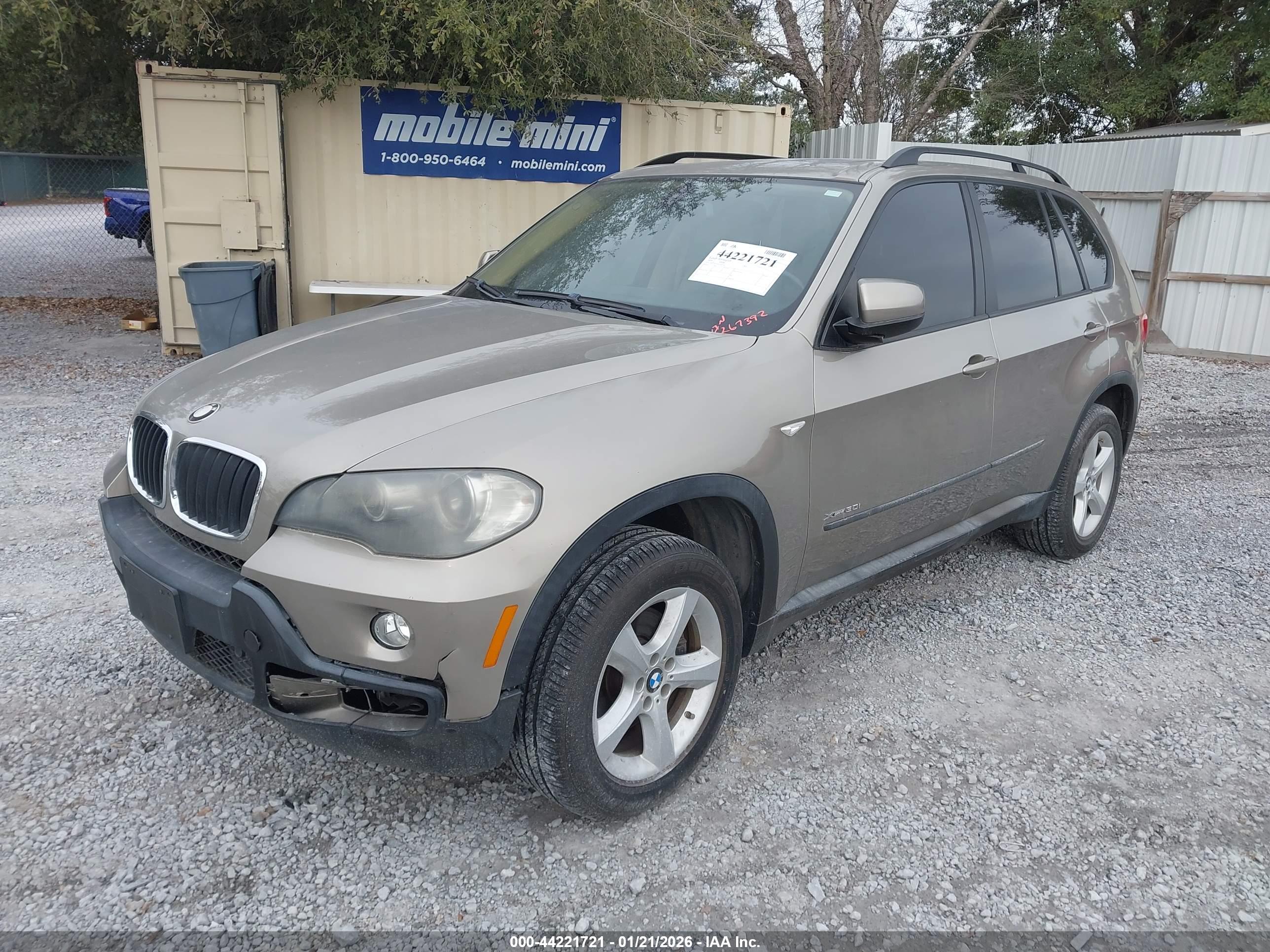 BMW X5 image 2