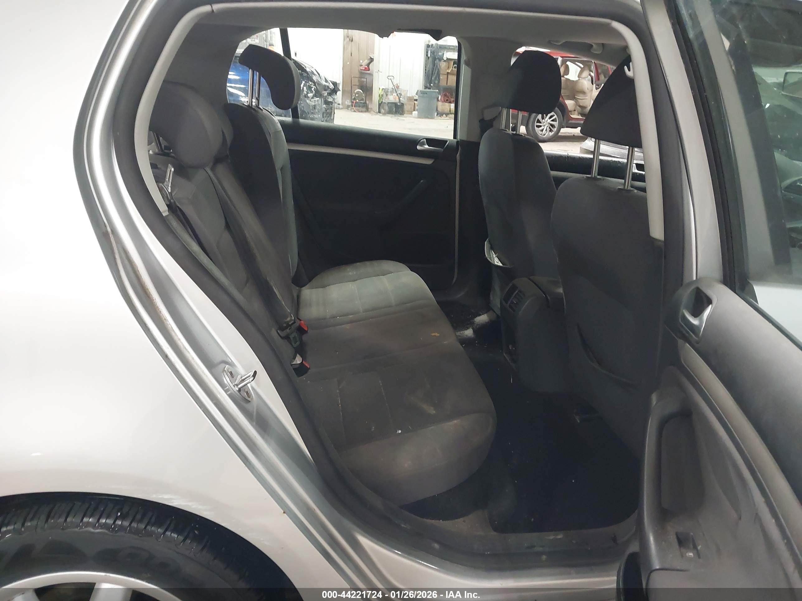 VOLKSWAGEN RABBIT image 8