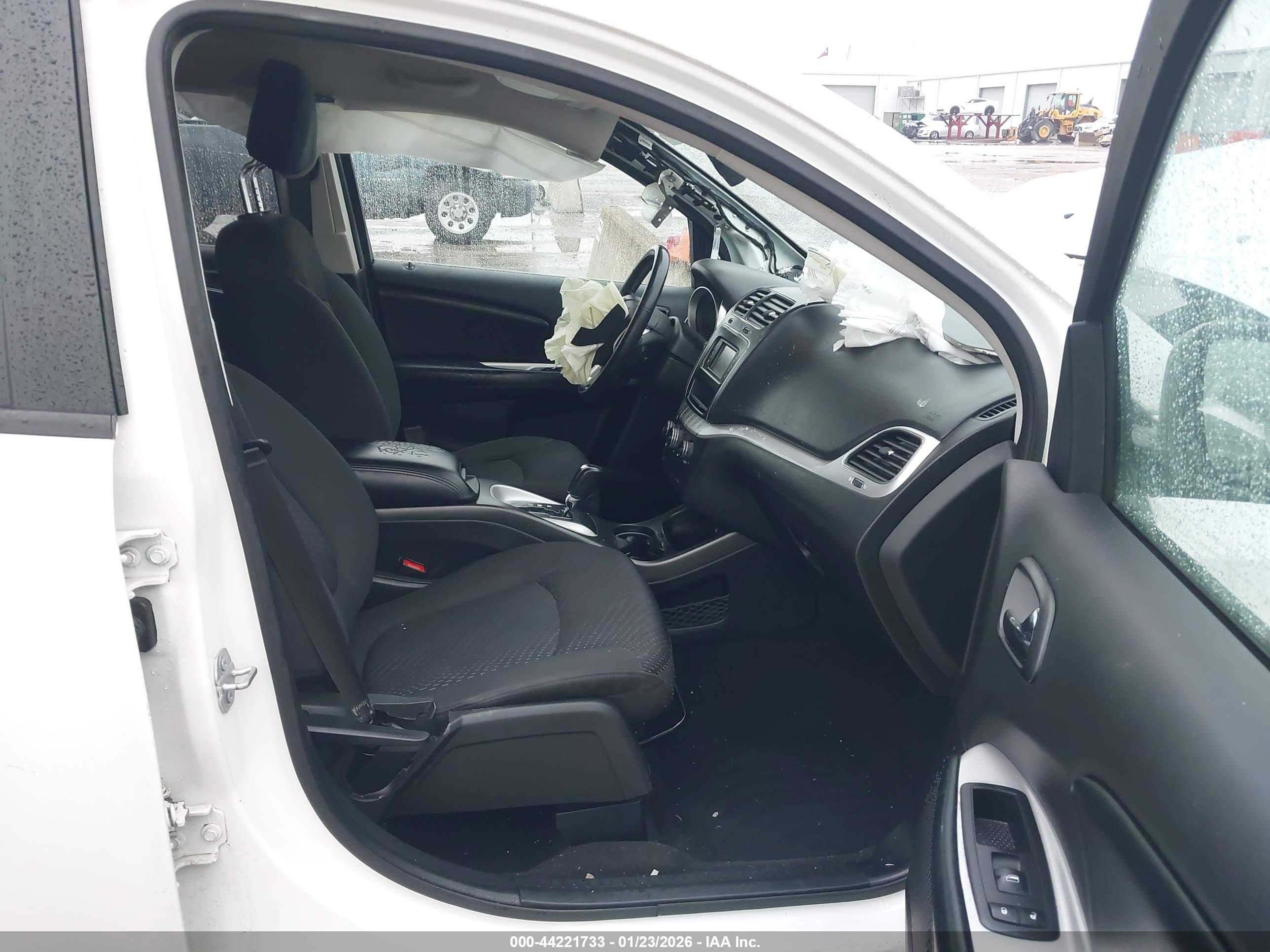 DODGE JOURNEY image 5