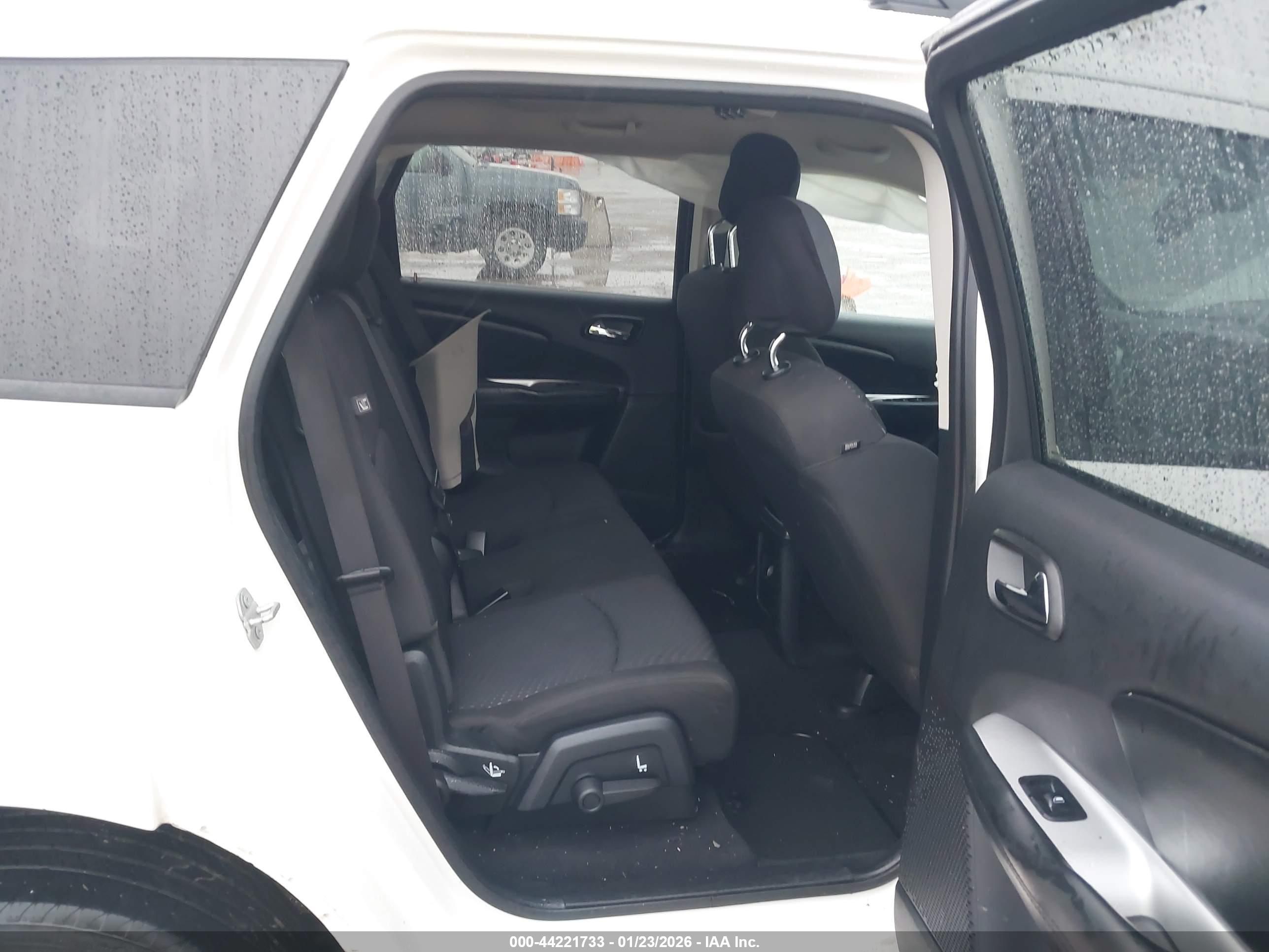 DODGE JOURNEY image 8