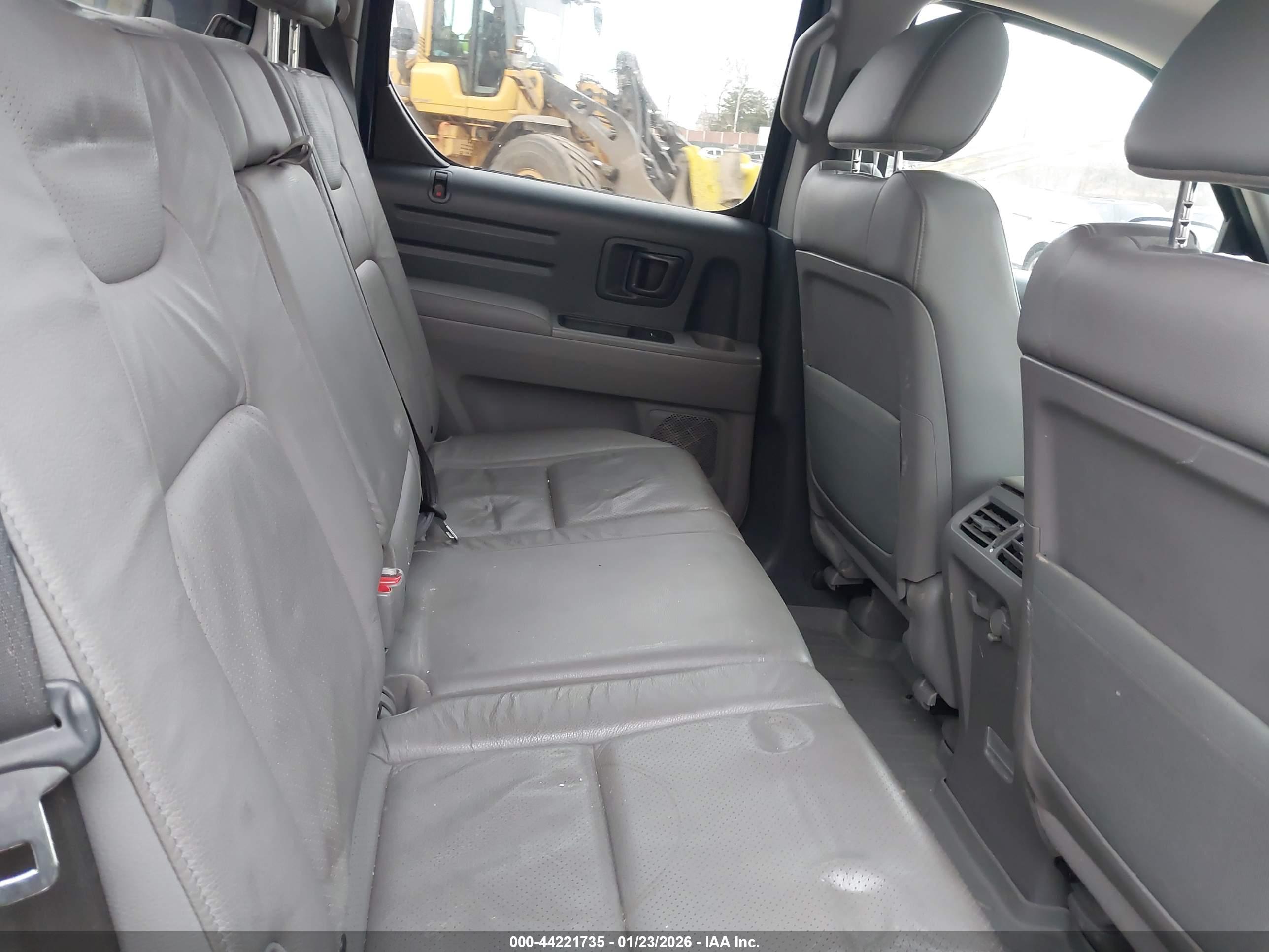 HONDA RIDGELINE image 8