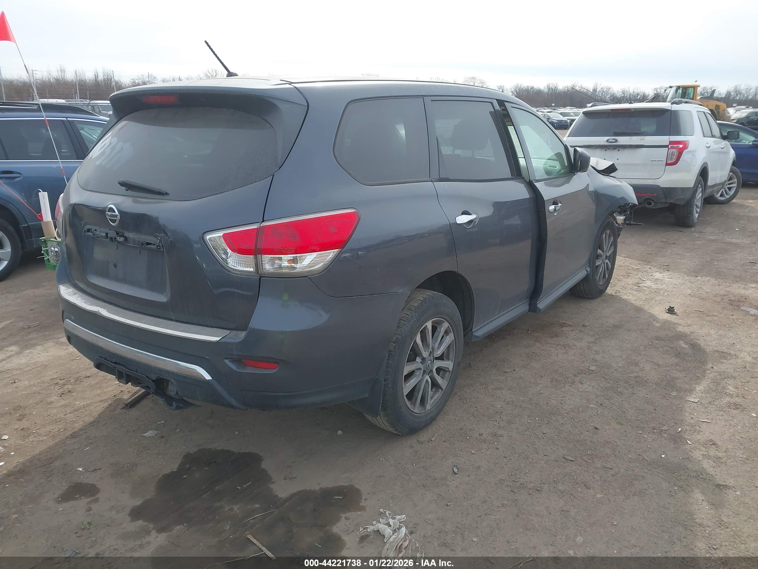 NISSAN PATHFINDER image 4