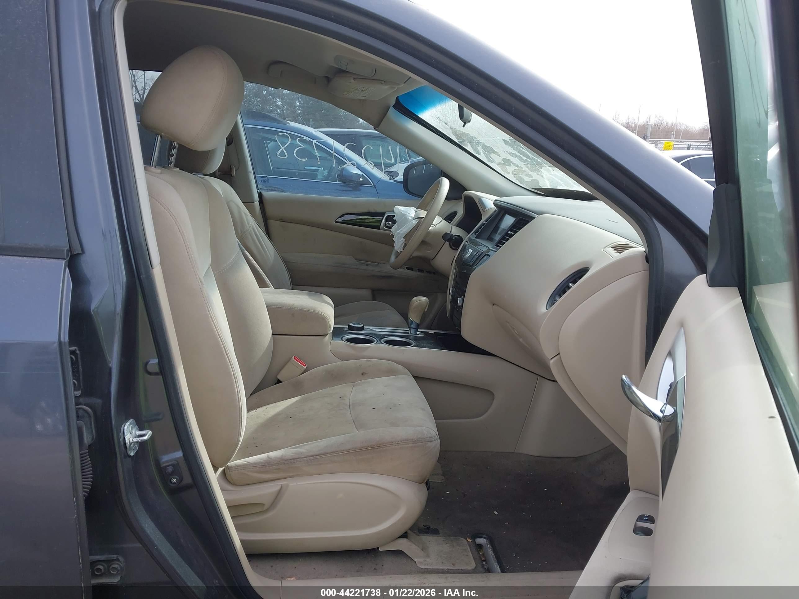 NISSAN PATHFINDER image 5