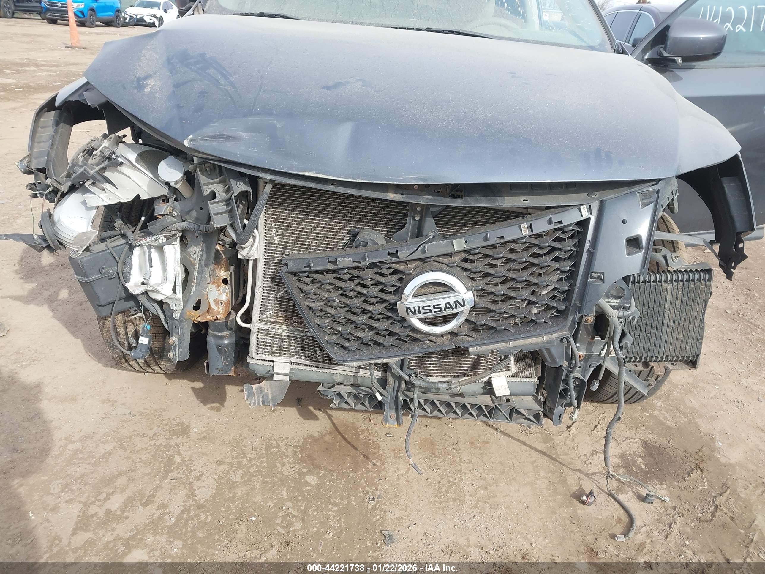 NISSAN PATHFINDER image 6
