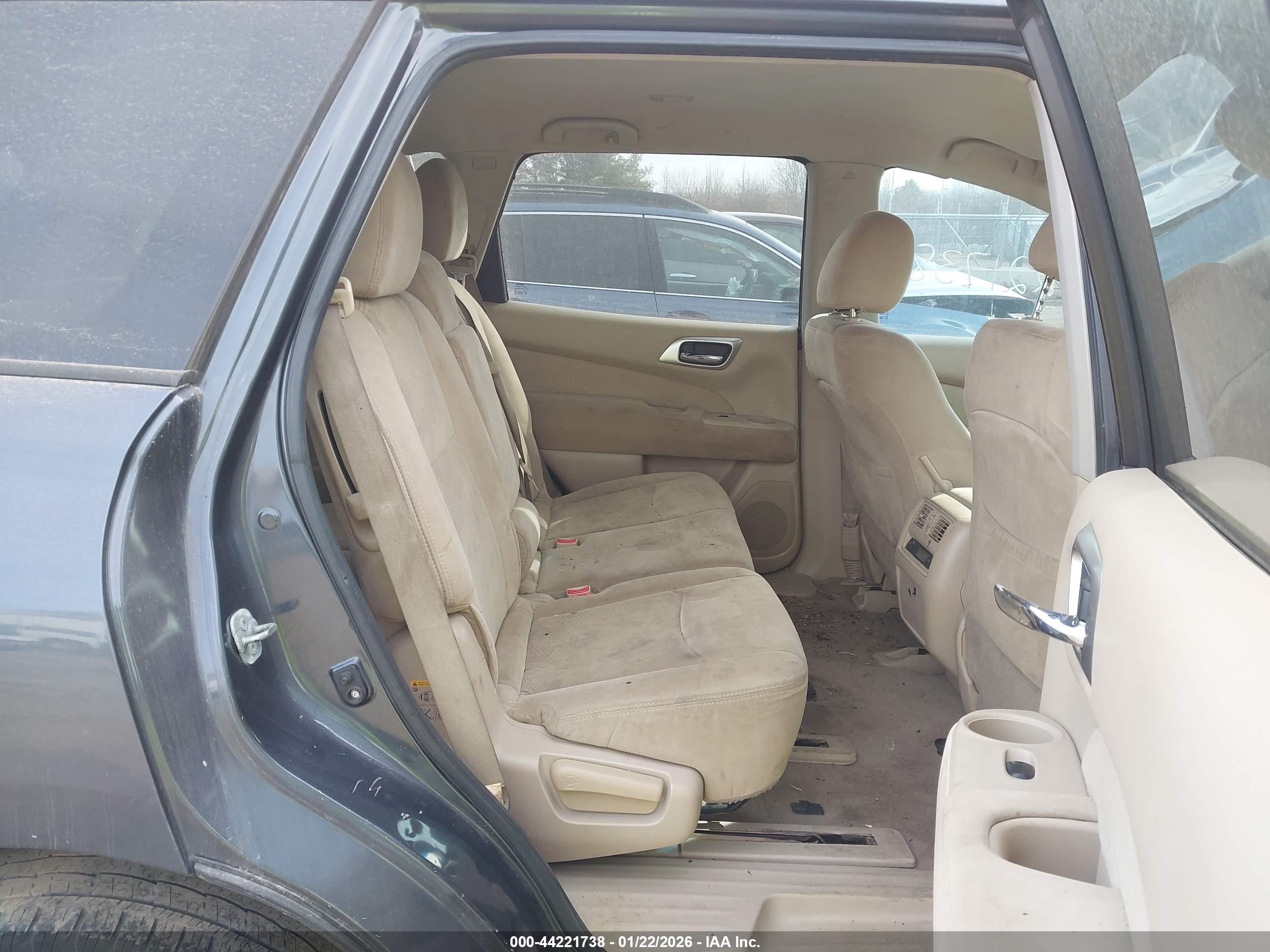 NISSAN PATHFINDER image 8
