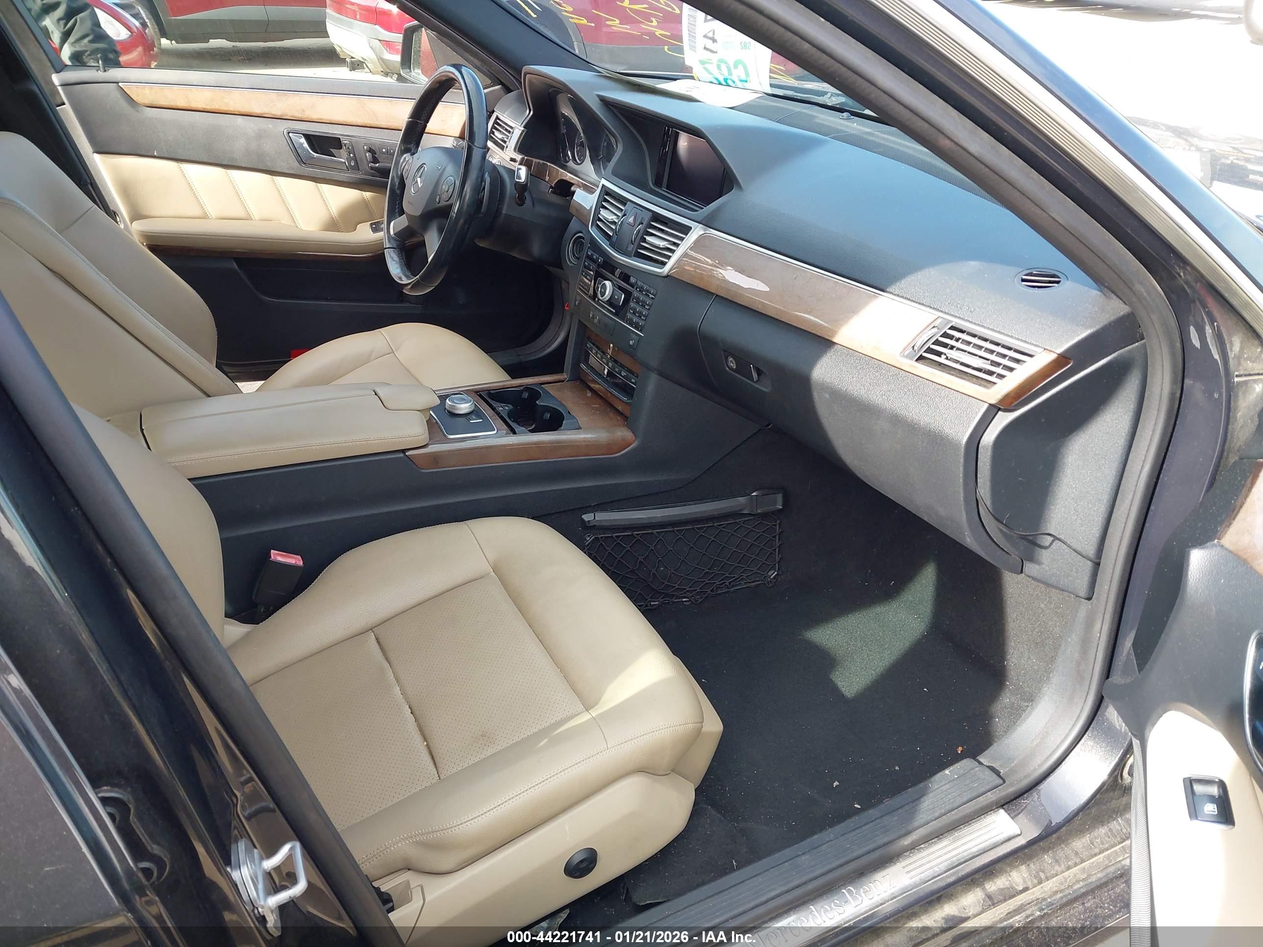 MERCEDES-BENZ E image 5