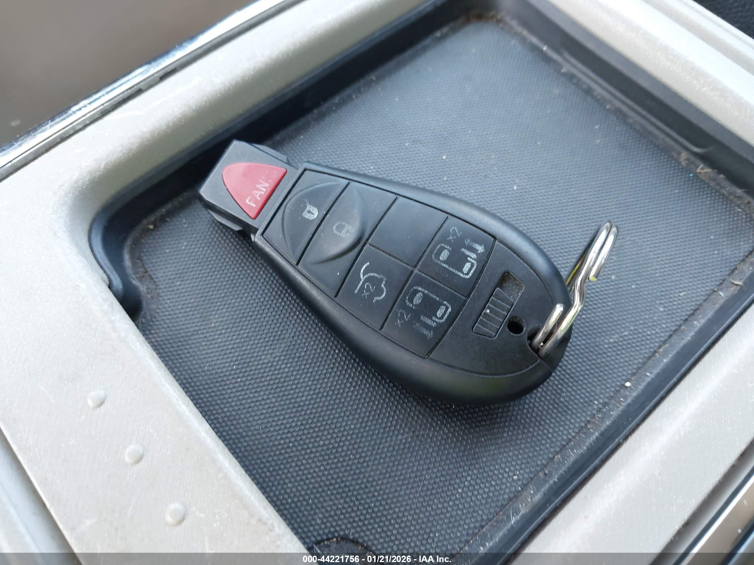 CHRYSLER TOWN image 11