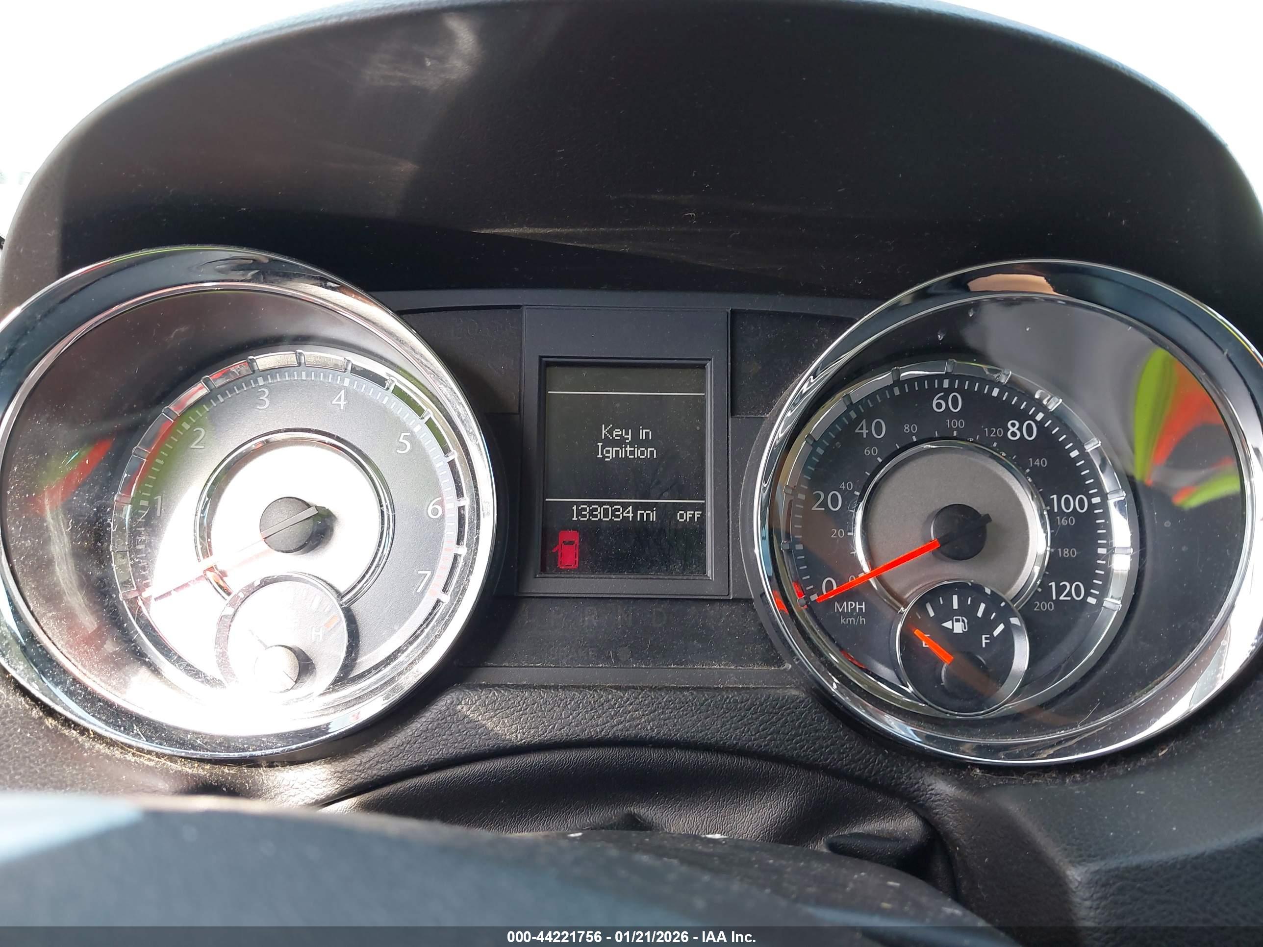 CHRYSLER TOWN image 7