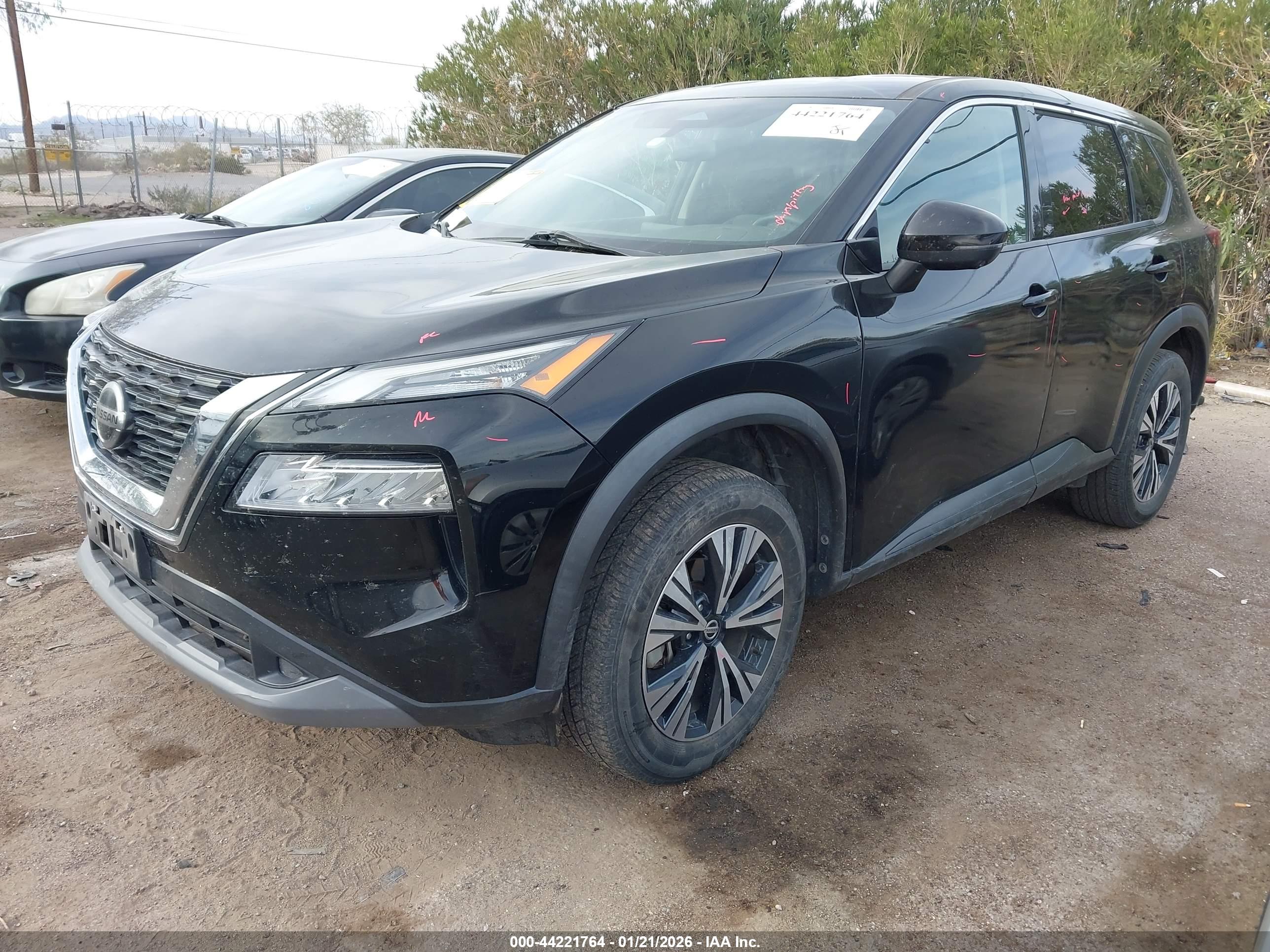 NISSAN ROGUE image 2