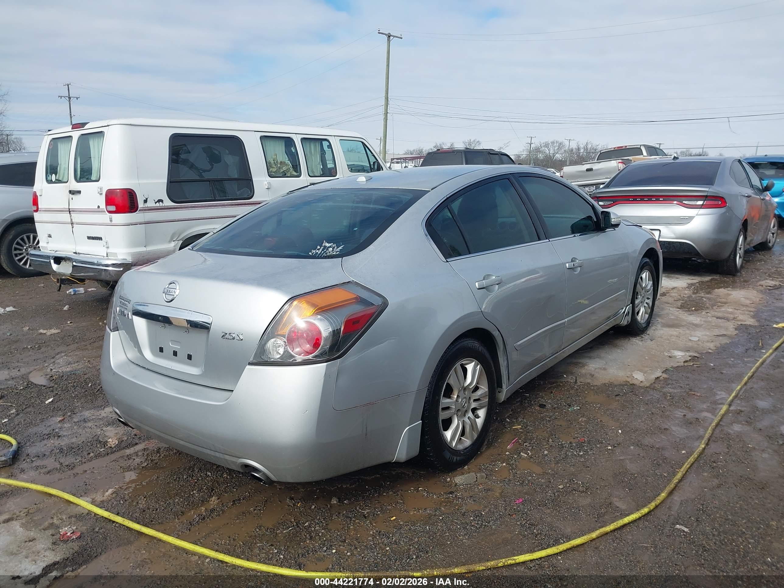 NISSAN ALTIMA image 4