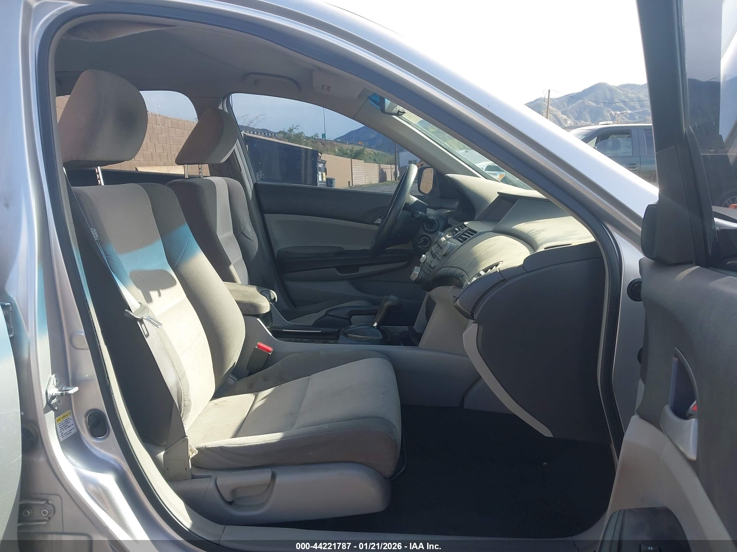 HONDA ACCORD image 5