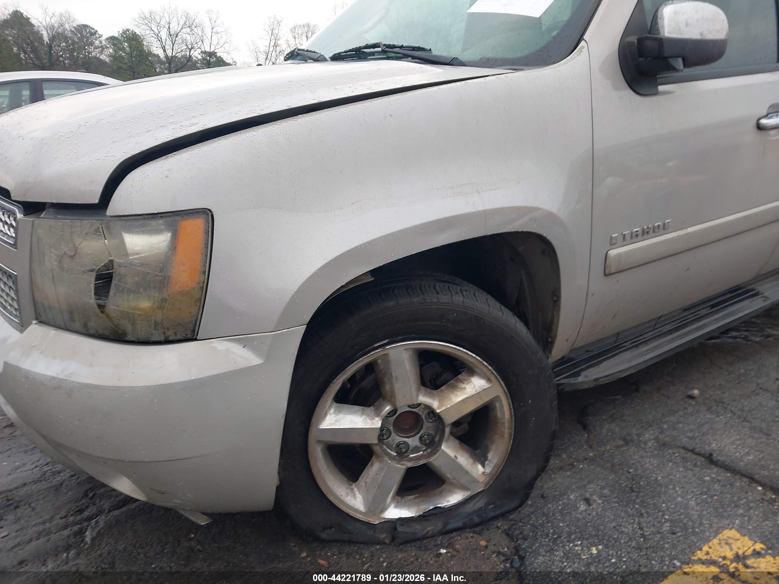 CHEVROLET TAHOE image 6