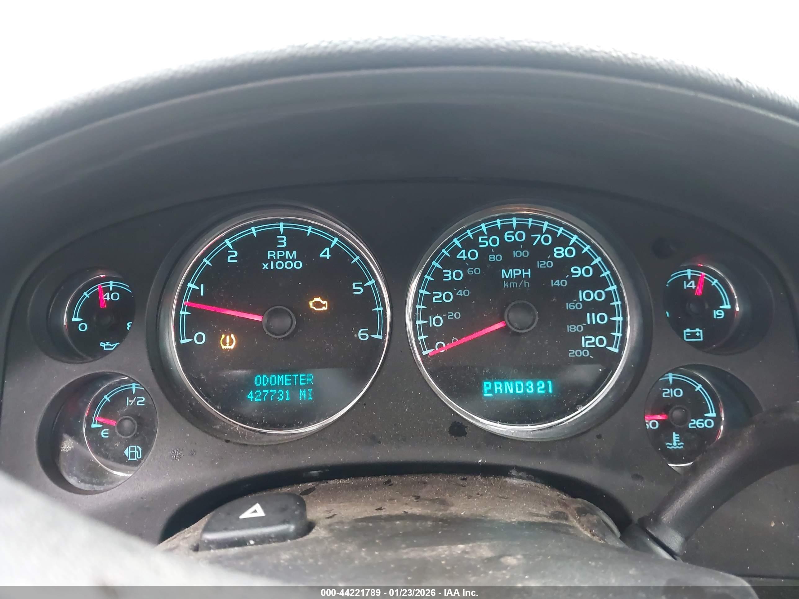 CHEVROLET TAHOE image 7