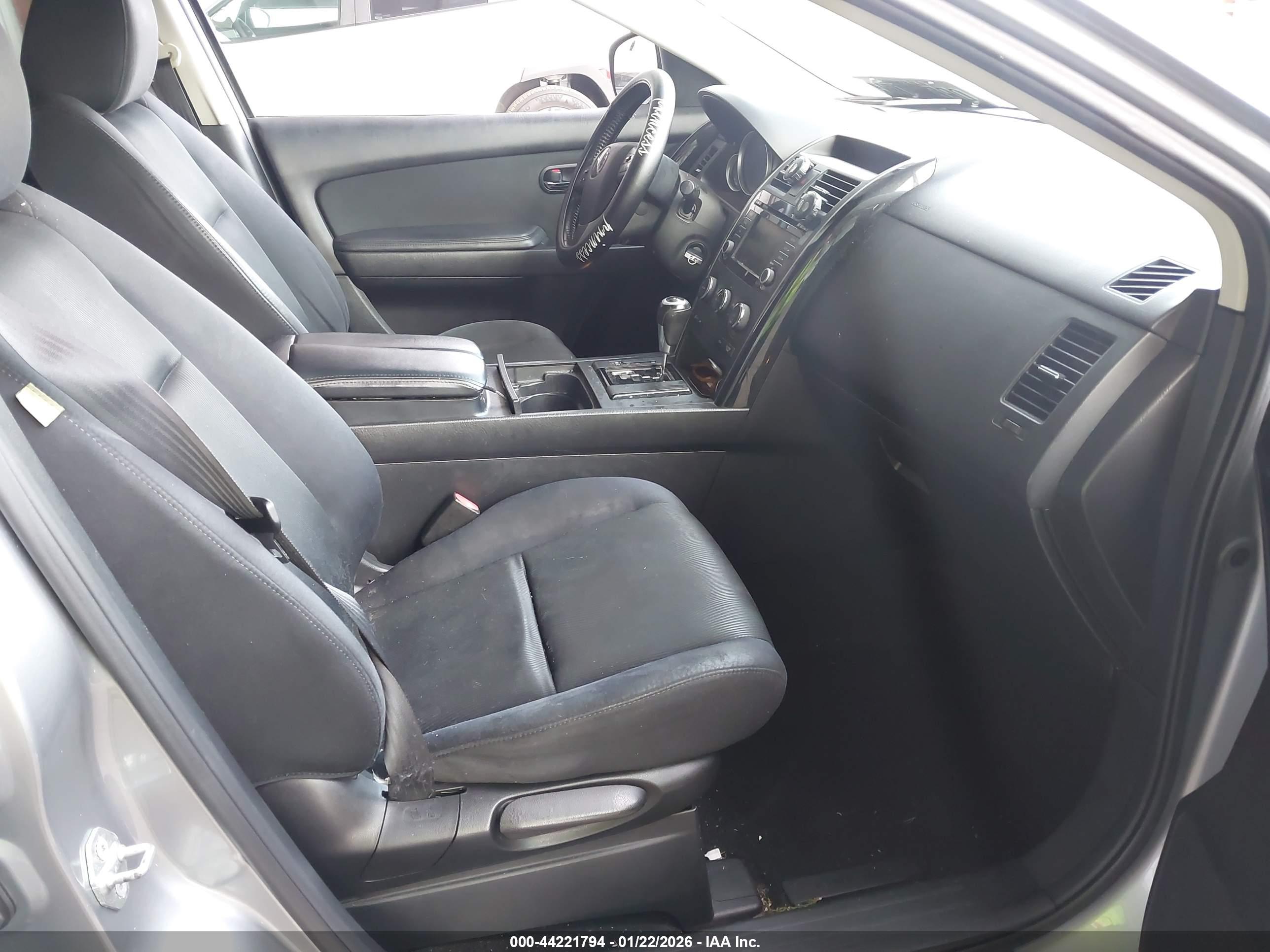MAZDA CX-9 image 5