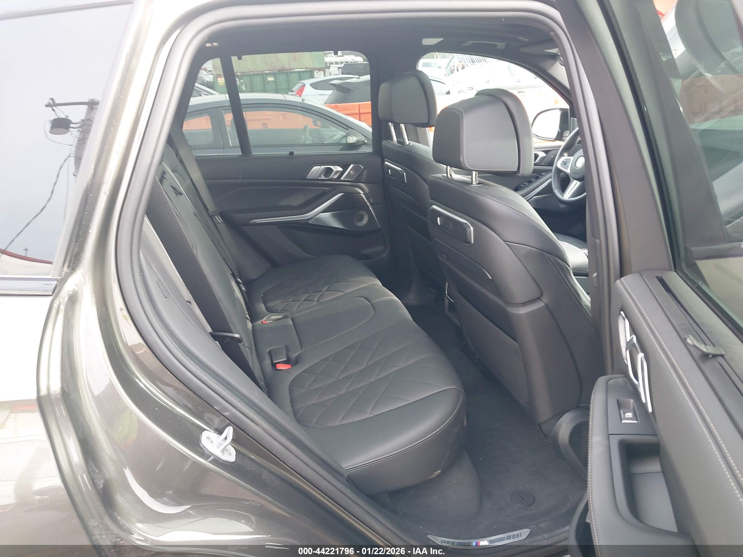 BMW X5 image 8