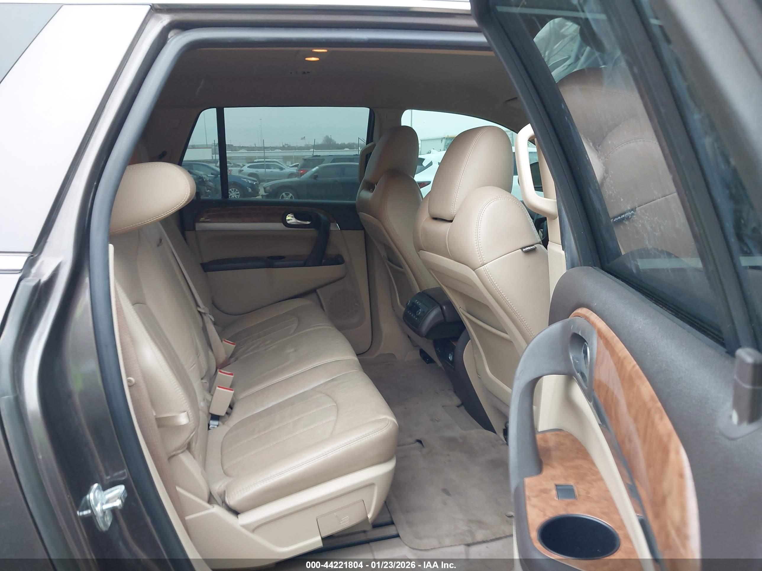 BUICK ENCLAVE image 8