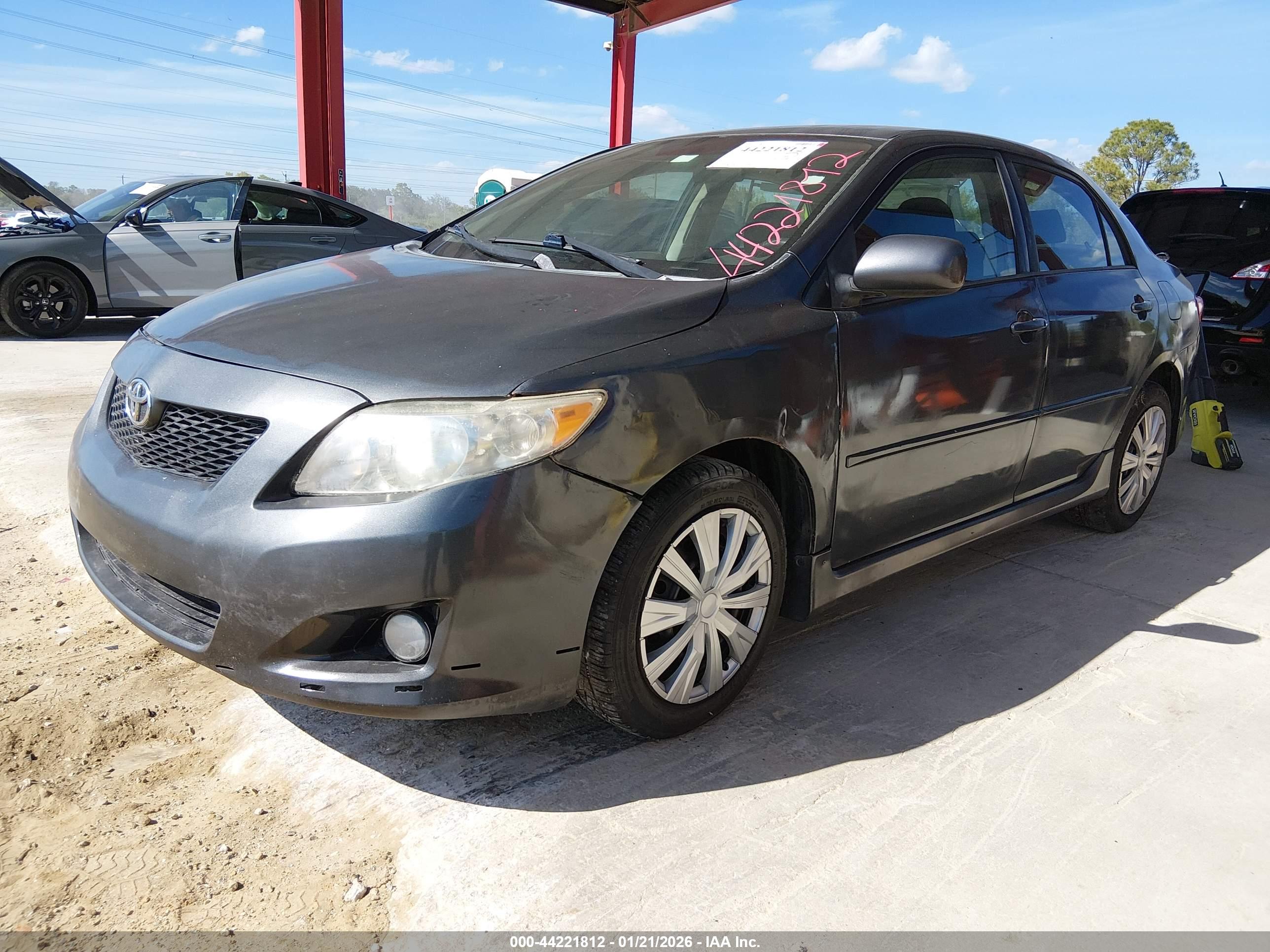 TOYOTA COROLLA image 2