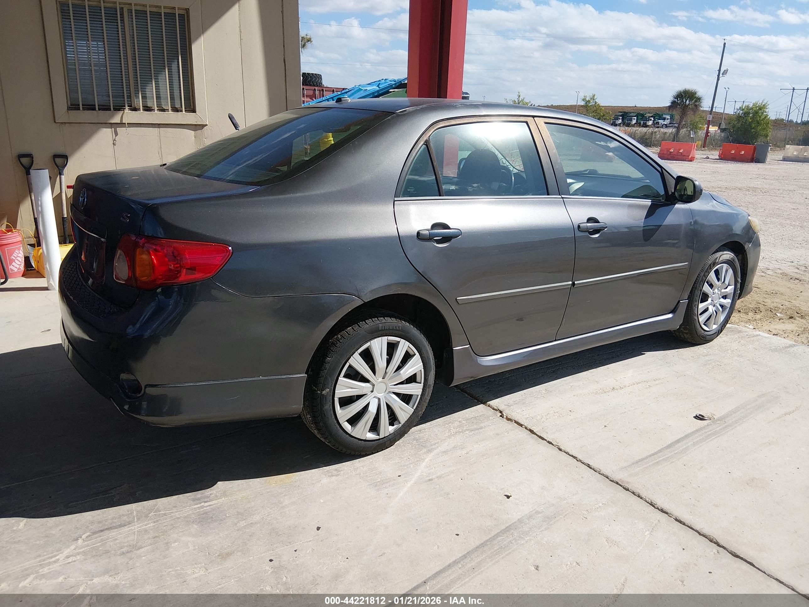 TOYOTA COROLLA image 4