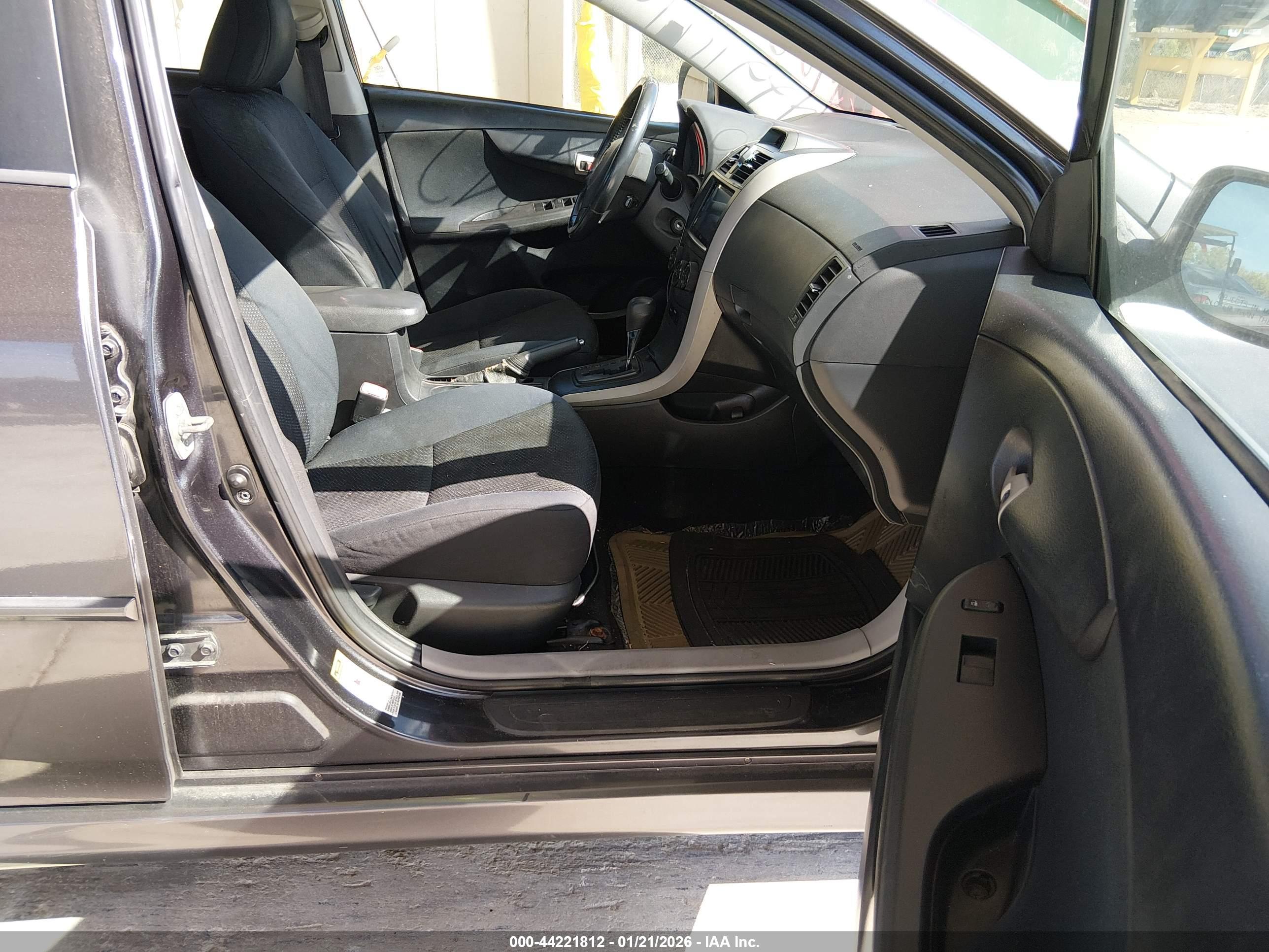 TOYOTA COROLLA image 5