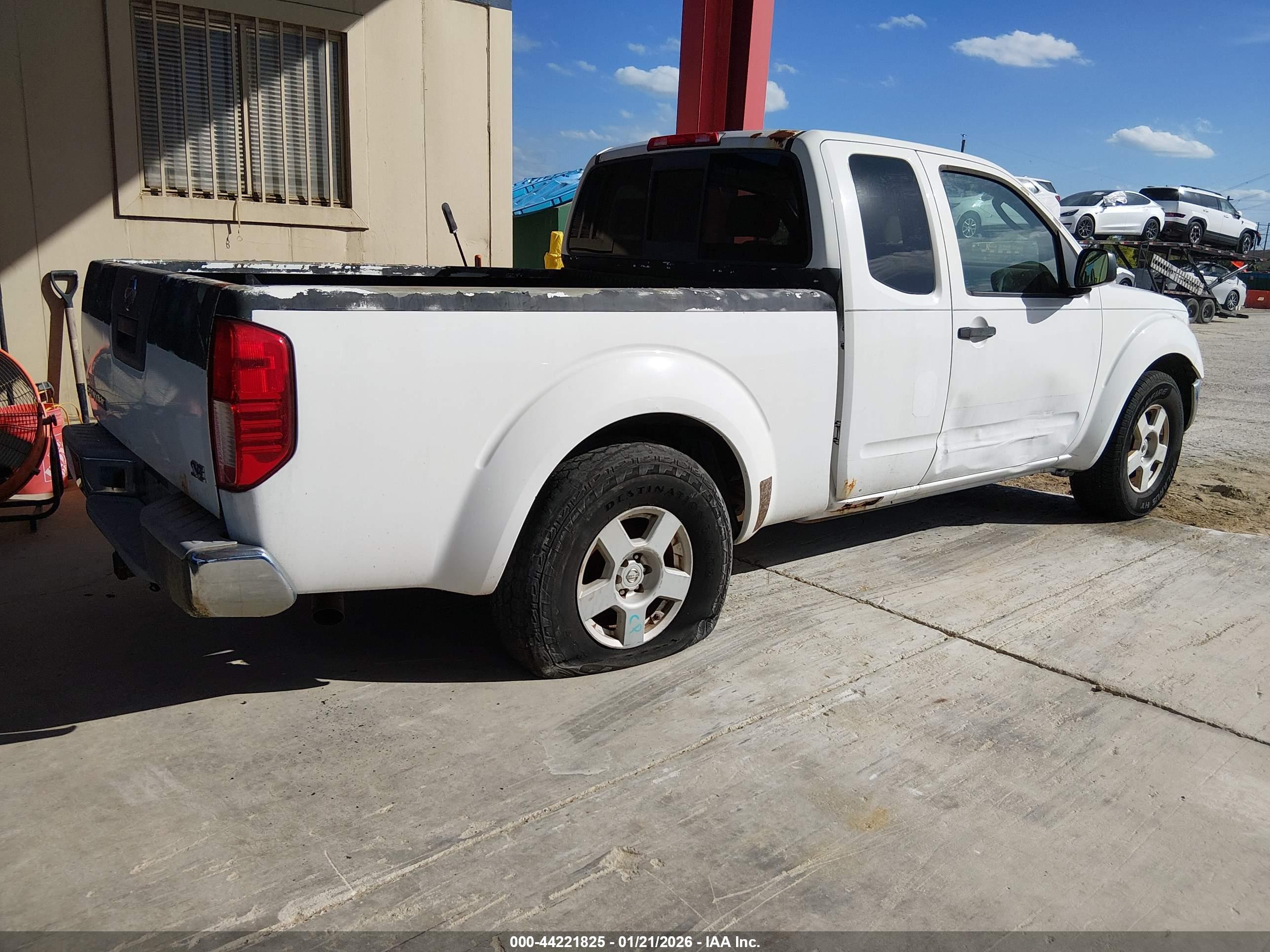 NISSAN FRONTIER image 4