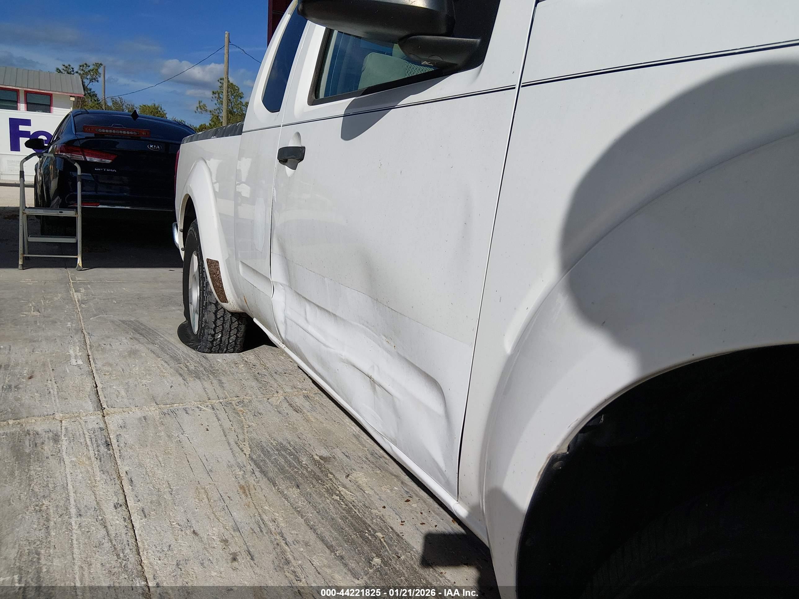 NISSAN FRONTIER image 6