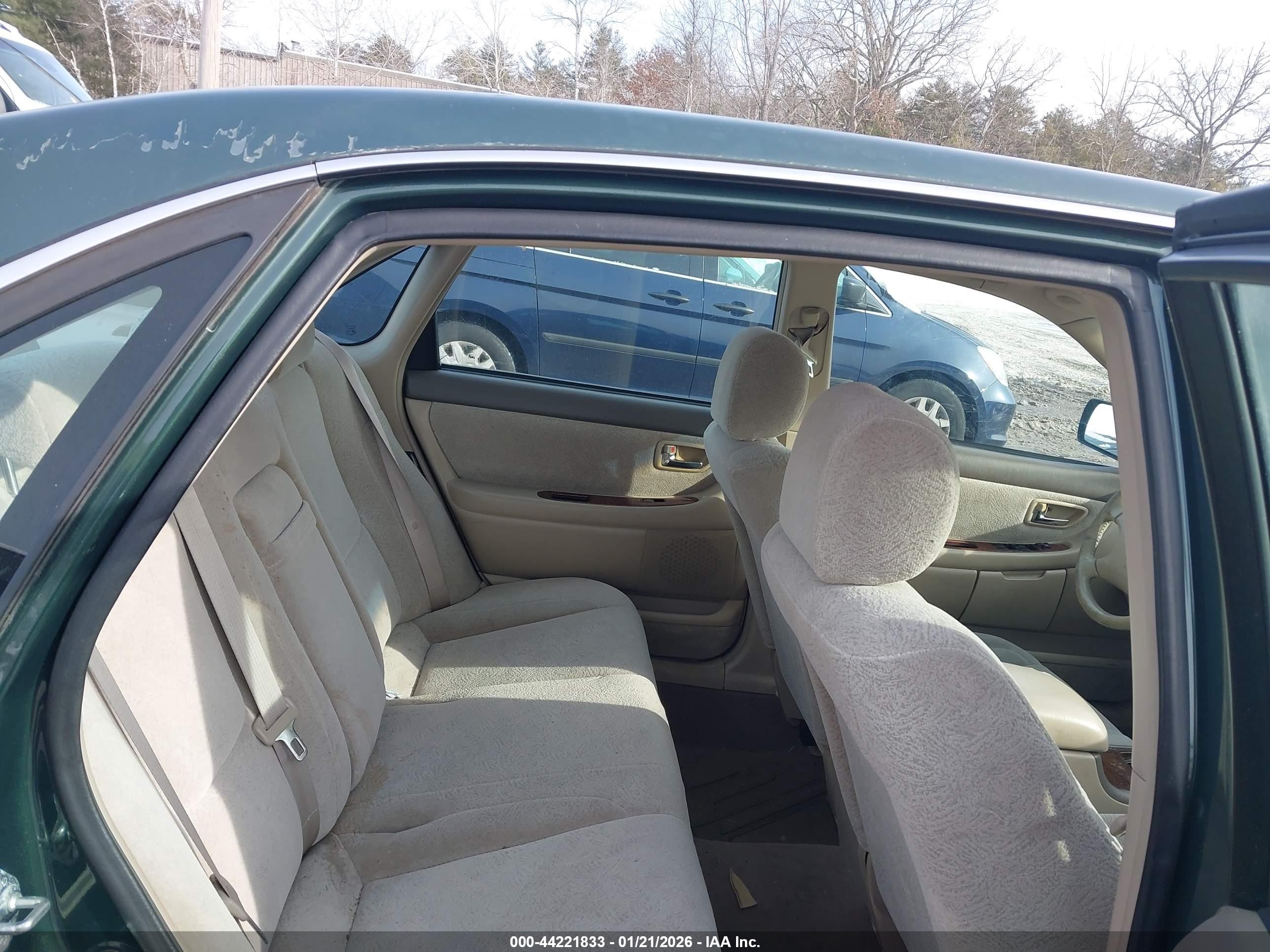 TOYOTA AVALON image 8