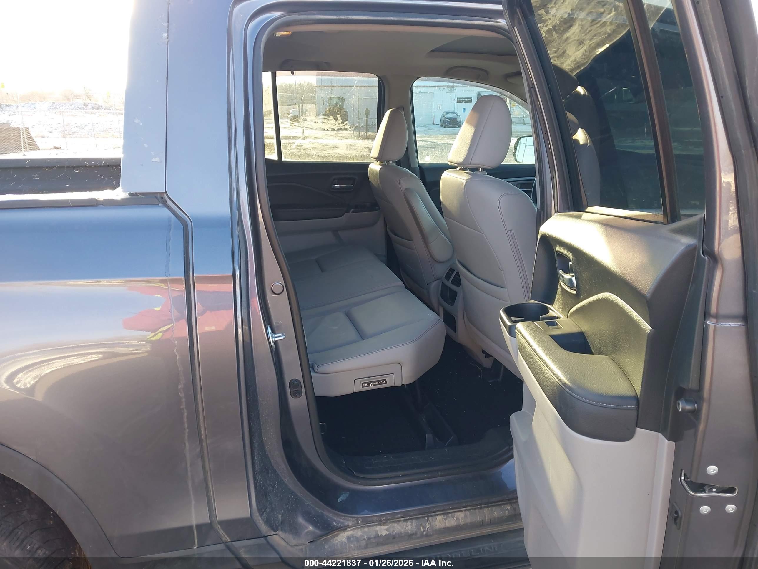 HONDA RIDGELINE image 8