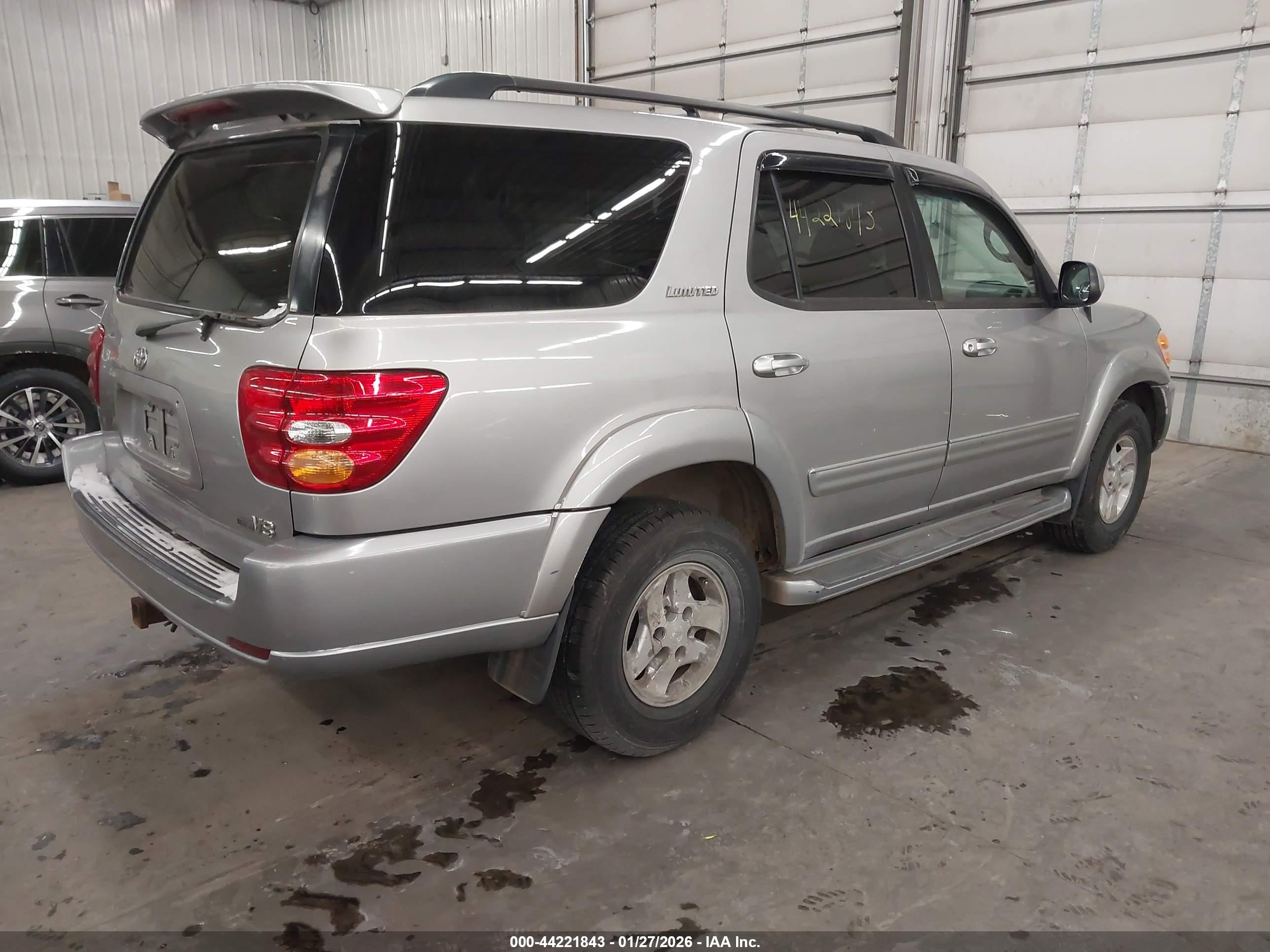 TOYOTA SEQUOIA image 4