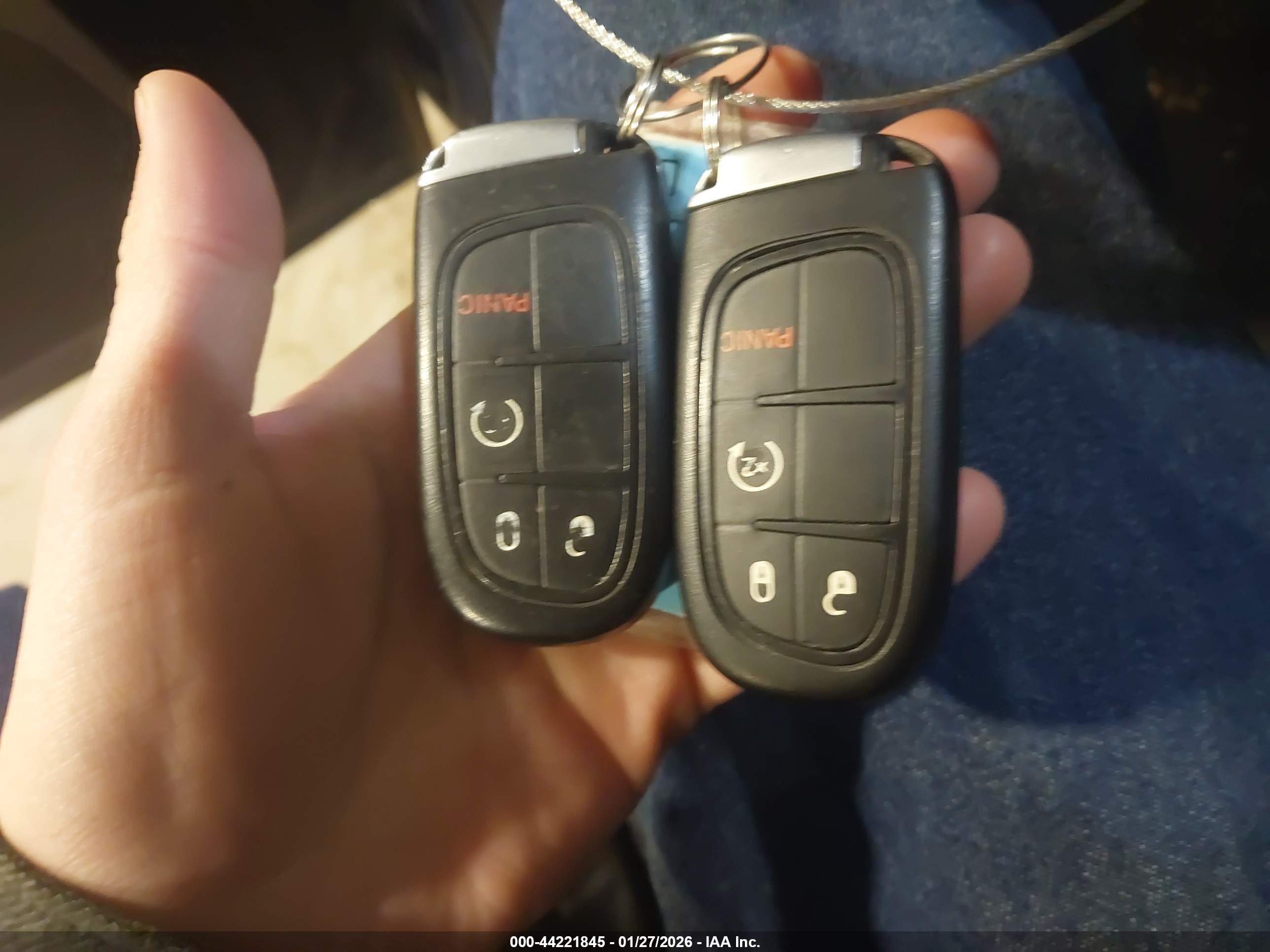 JEEP CHEROKEE image 11